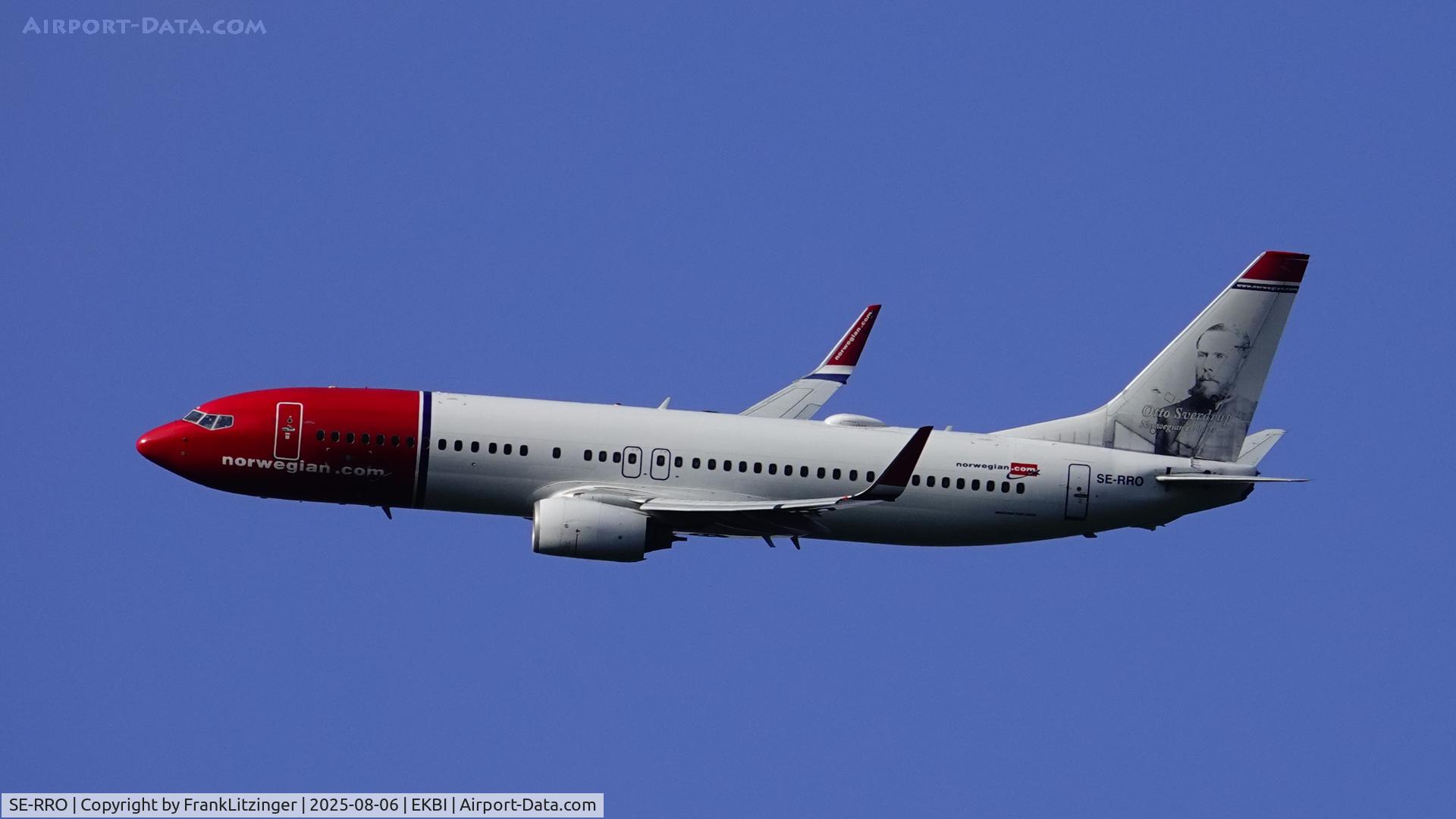 SE-RRO, 2011 Boeing 737-8JP C/N 40868, Final Approach RWY 27