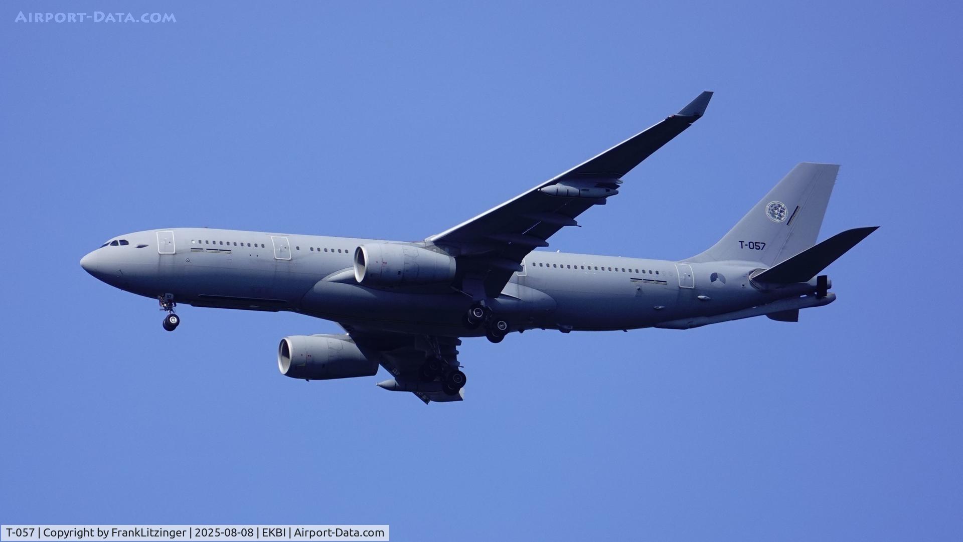 T-057, 2019 Airbus A330-243 MRTT C/N 1945, Final Approach RWY 27