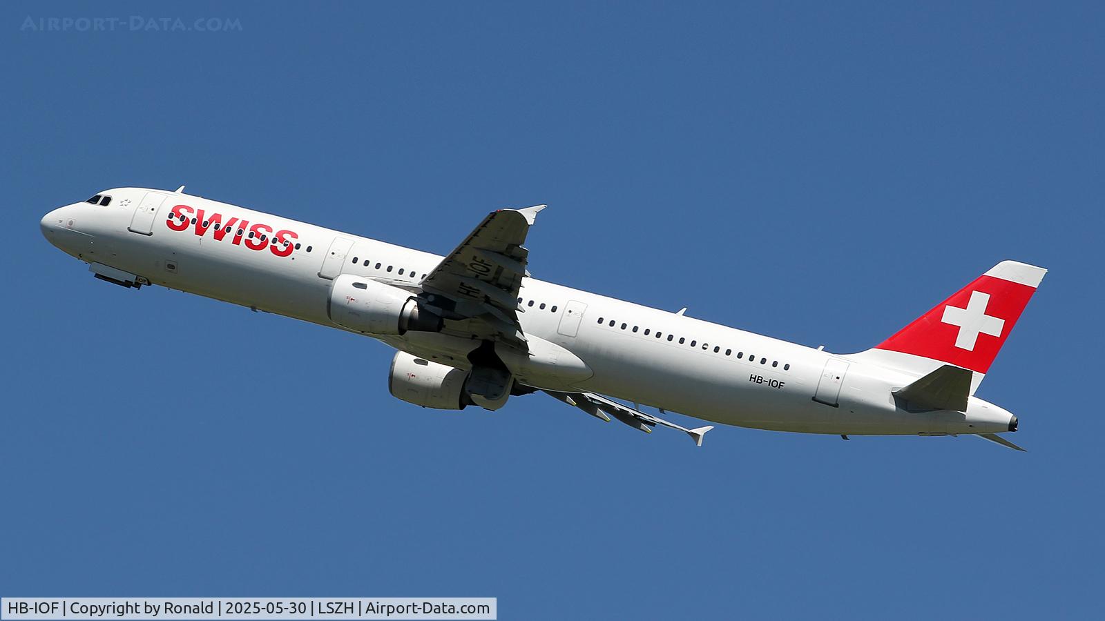 HB-IOF, 1995 Airbus A321-111 C/N 541, at zrh