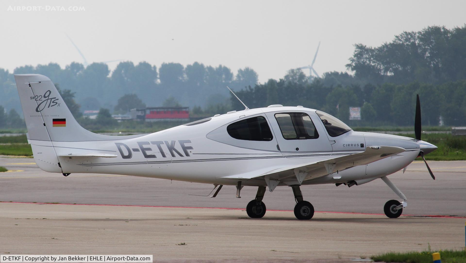 D-ETKF, 2008 Cirrus SR22 GTS X C/N 3063, Lelystad Airport