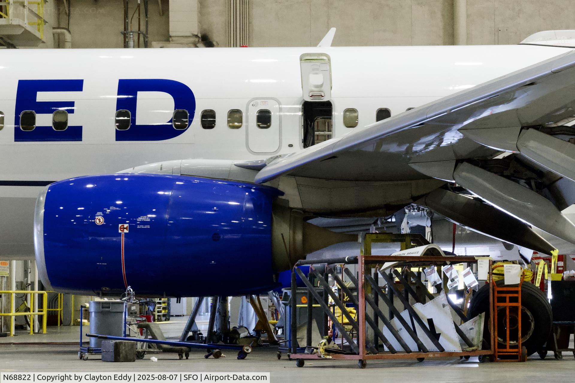 N68822, 2014 Boeing 737-924/ER C/N 42178, SFO 2025