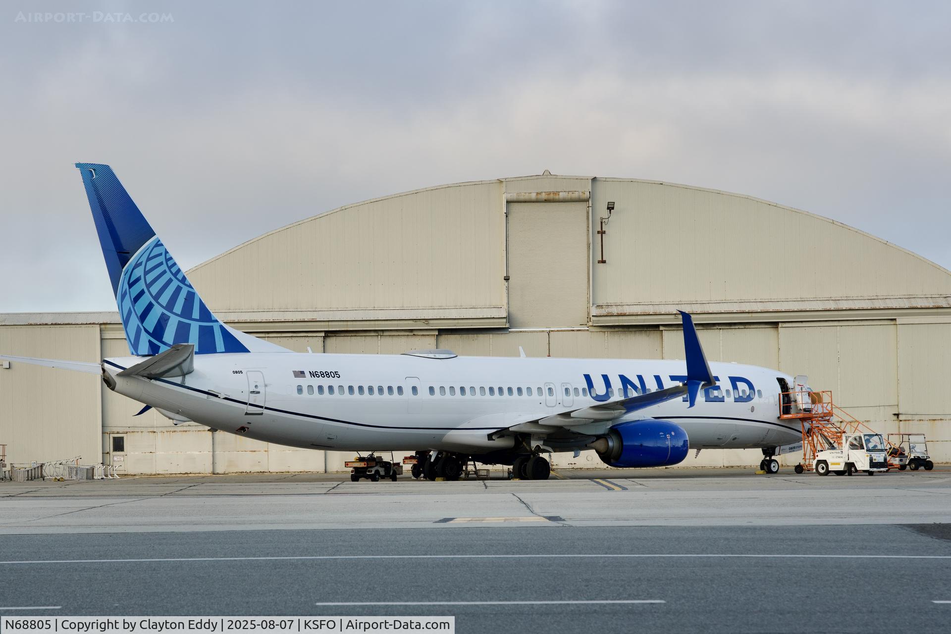 N68805, 2013 Boeing 737-924/ER C/N 42818, SFO 2025