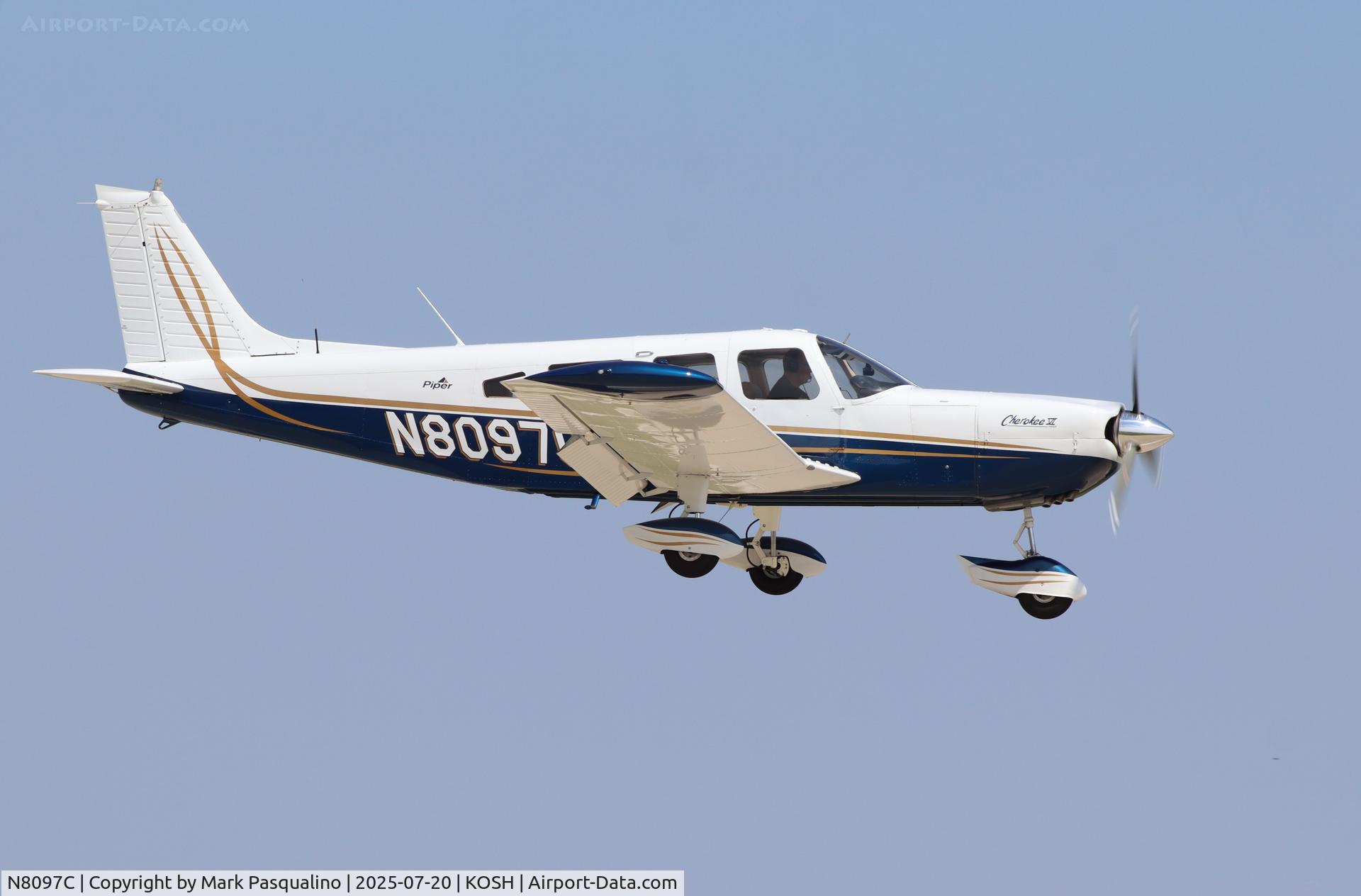 N8097C, 1975 Piper PA-32-300 Cherokee Six C/N 32-7640052, Piper PA-32-300