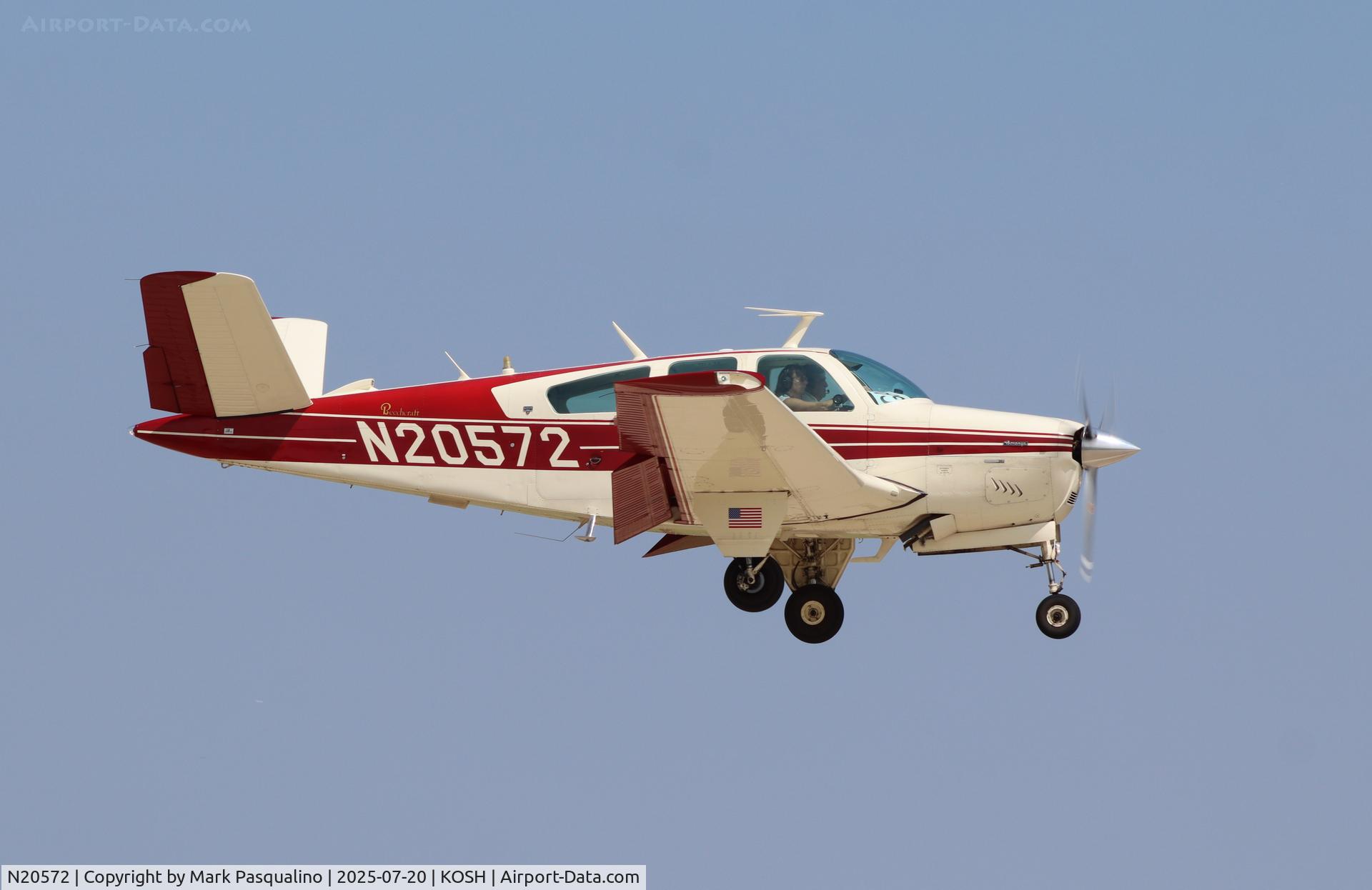 N20572, 1979 Beech V35B Bonanza C/N D-10247, Beech V35B