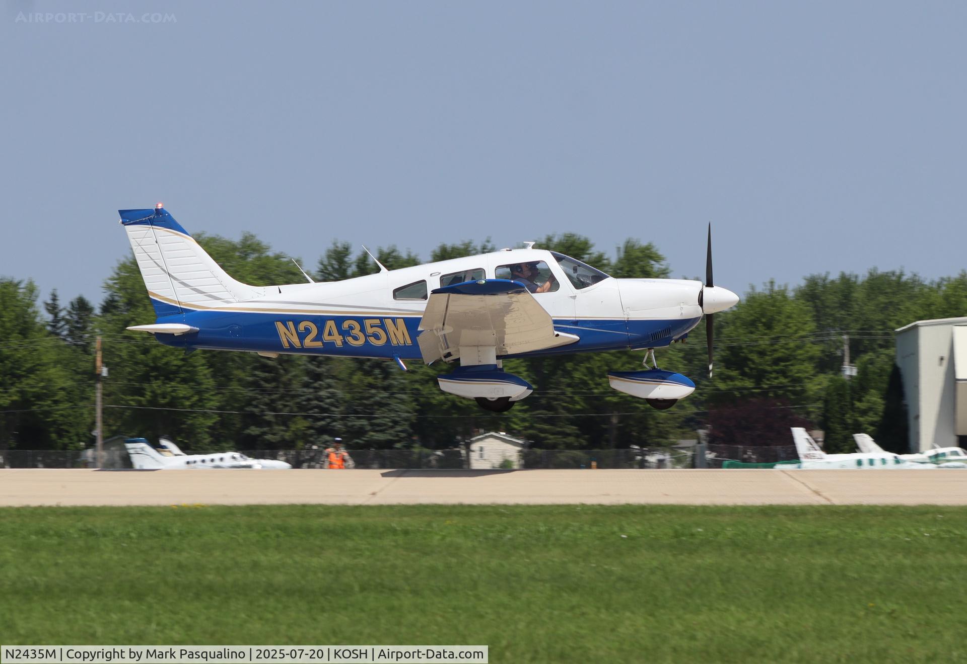 N2435M, 1977 Piper PA-28-181 C/N 28-7890253, Piper PA-28-181