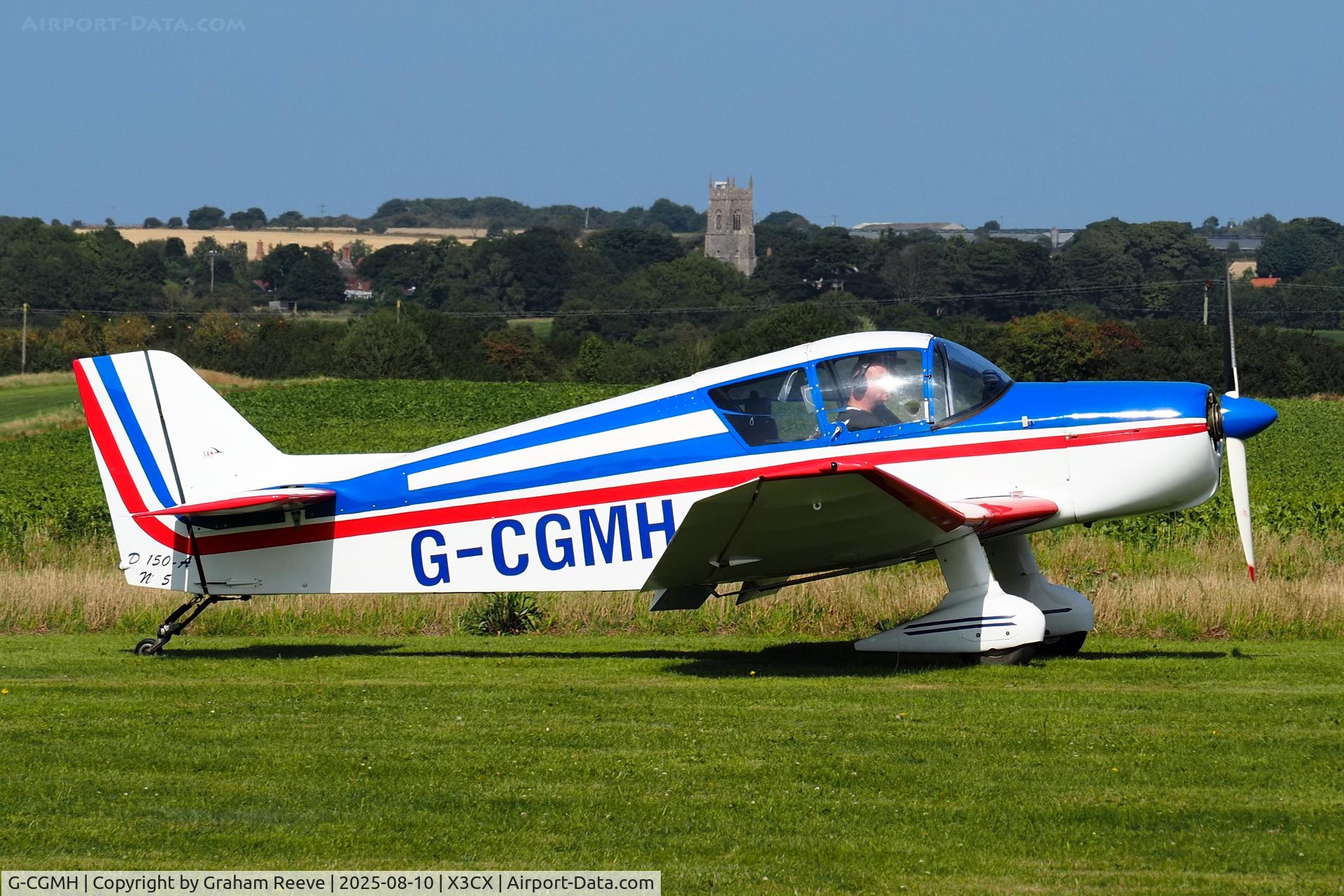 G-CGMH, 1963 SAN Jodel D-150A Mascaret C/N 05, Just landed at Northrepps. 