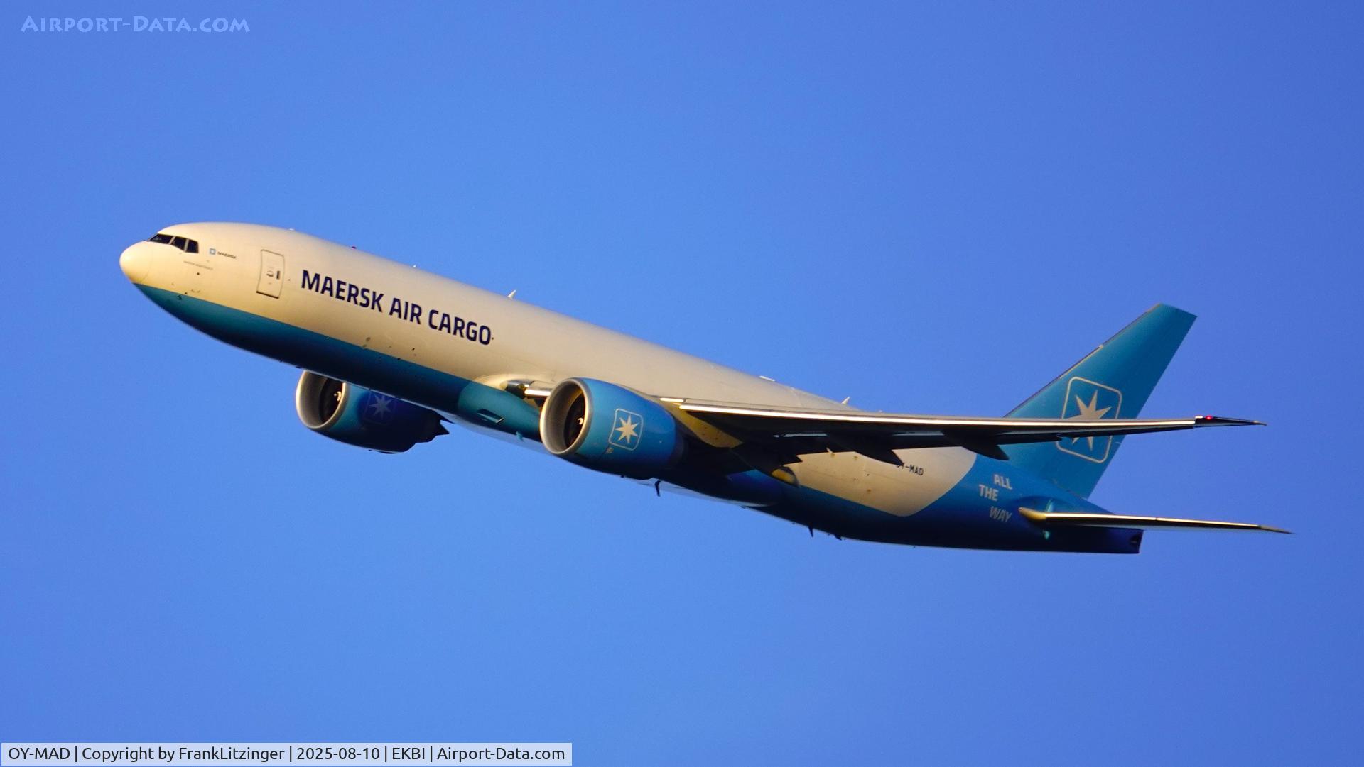 OY-MAD, 2024 Boeing 777-F C/N 67866, Final approach RWY 27 Billund/BLL/EKBI