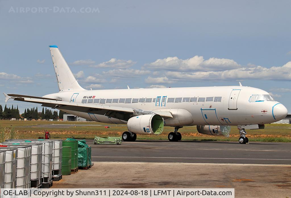 OE-LAB, 2005 Airbus A320-232 C/N 2401, Stored in all white c/s... Ex ER-AXA