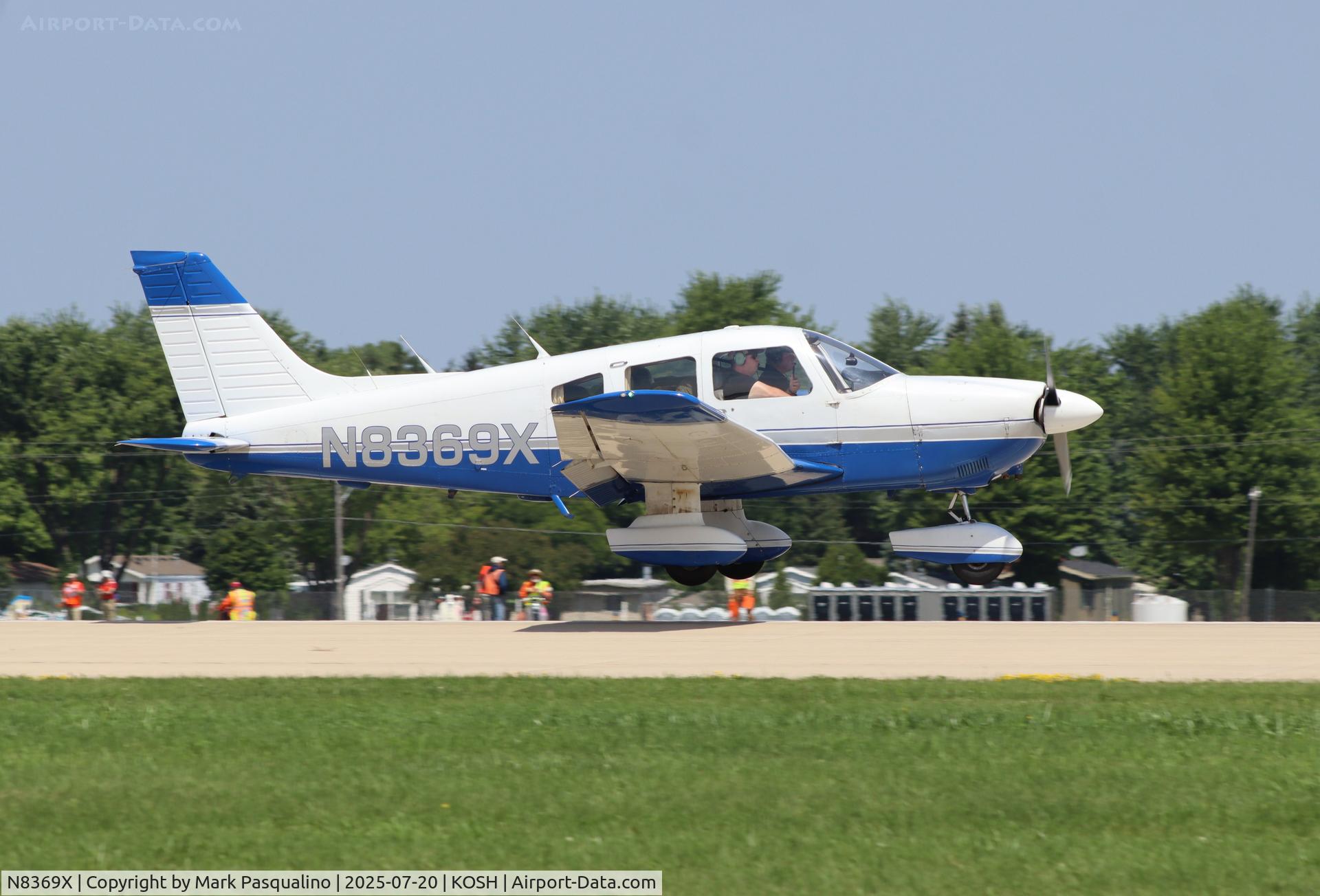 N8369X, 1981 Piper PA-28-181 Archer II C/N 28-8190211, Piper PA-28-181