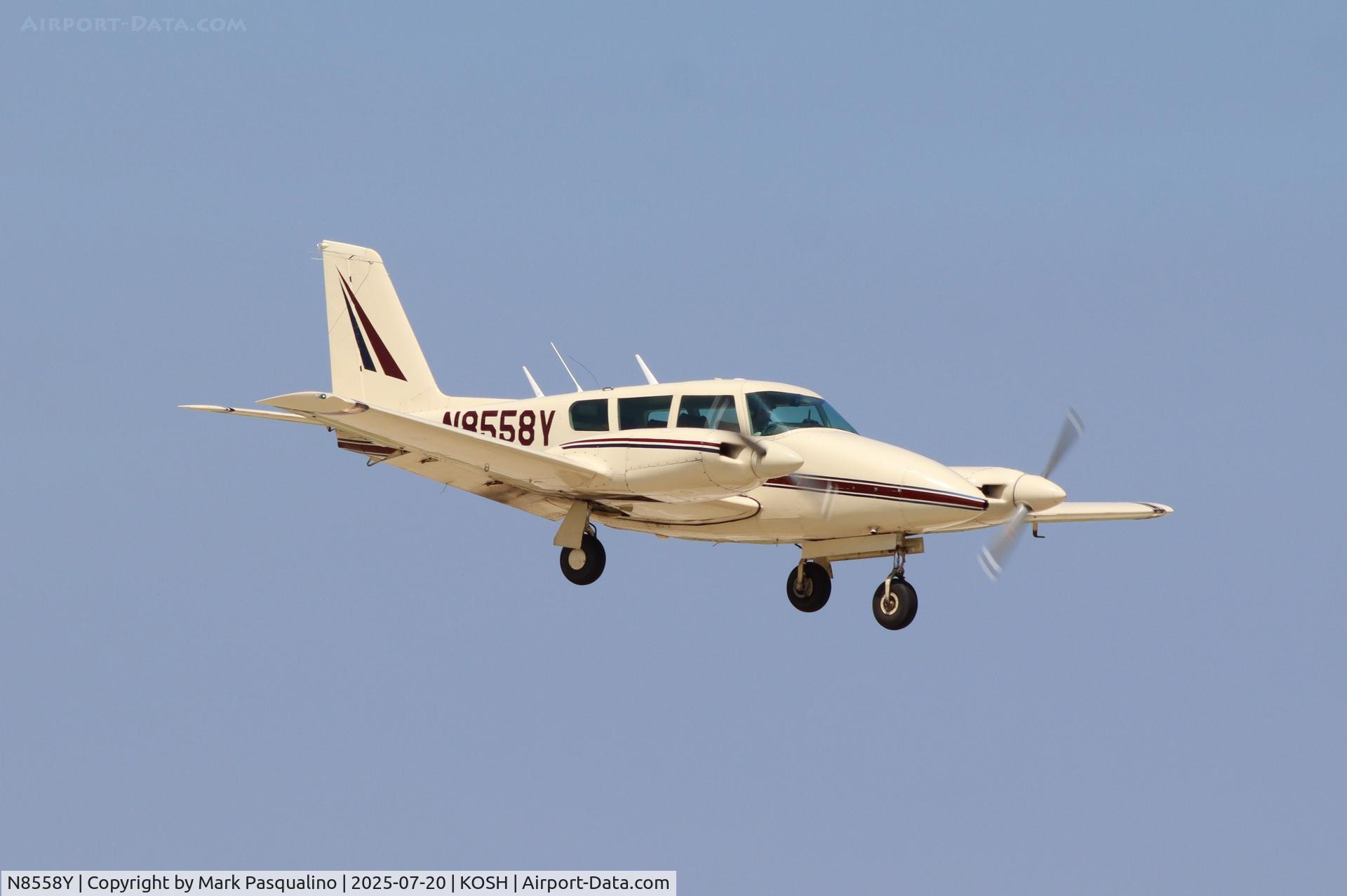 N8558Y, 1968 Piper PA-30 Twin Comanche C/N 30-1705, Piper PA-30