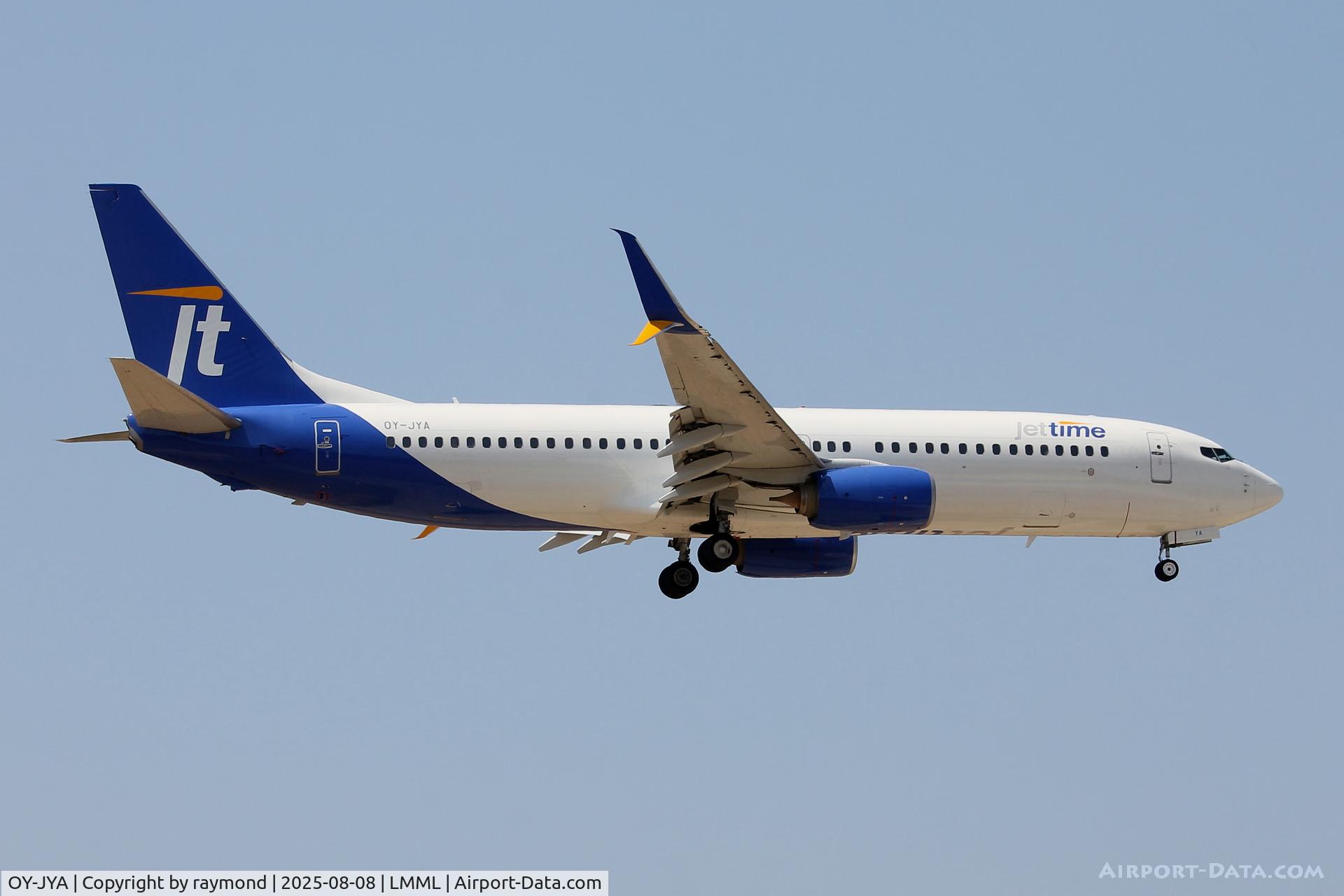 OY-JYA, 2012 Boeing 737-8KN C/N 40253, Boeing 737-8KN of Jettime reg OY-JYA on final approach landing in Malta performing an SAS flight.