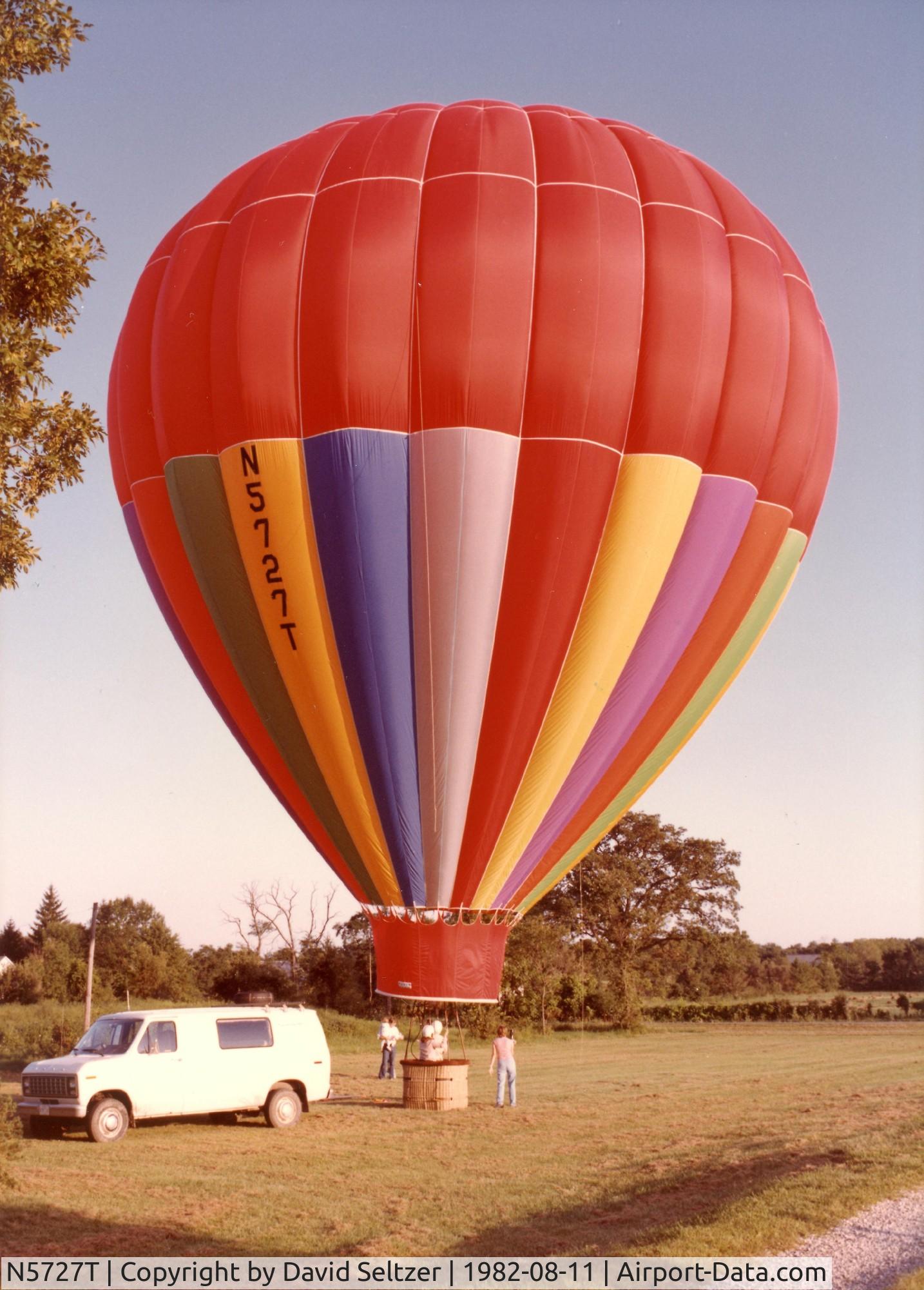N5727T, Raven S55A C/N S55A781, Pilot Rick J. Sommer preparing for lift-off in Granville, Ohio 1982.