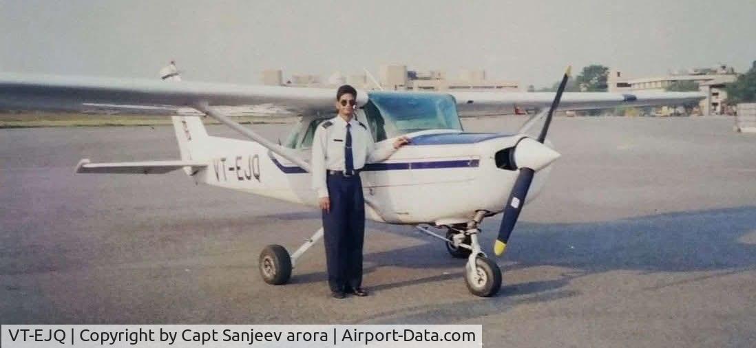 VT-EJQ, 1985 Cessna A152 Aerobat Aerobat C/N A1521049, in the 1980s, the Cessna 152 emerged as one of the most popular nose-wheel (tricycle-gear) aircraft used in flying schools and clubs worldwide, building on the legacy of its predecessor, the Cessna 152This popularity stemmed from its affordable