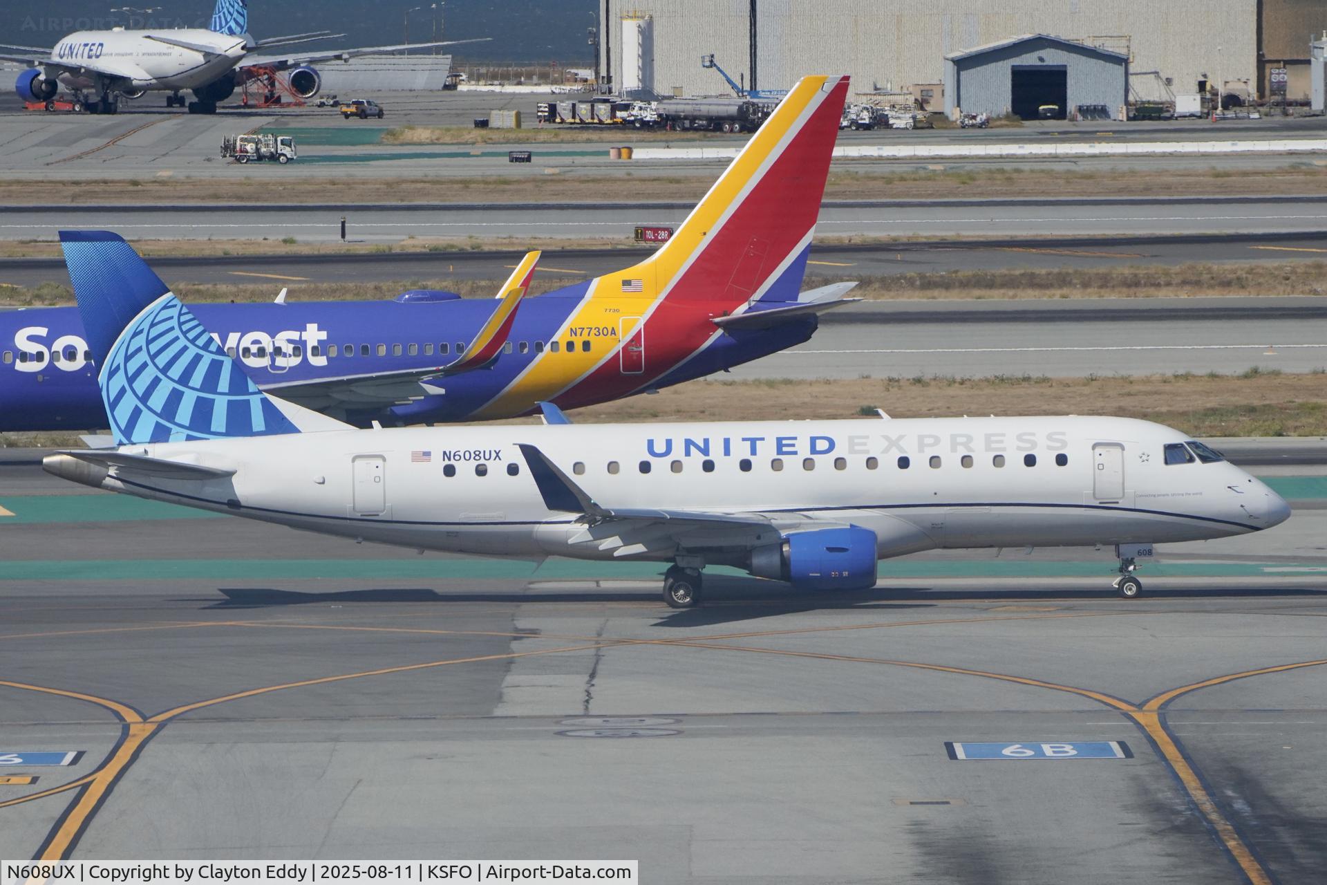 N608UX, 2019 Embraer 175LR (ERJ-170-200LR) C/N 17000806, SFO 2025