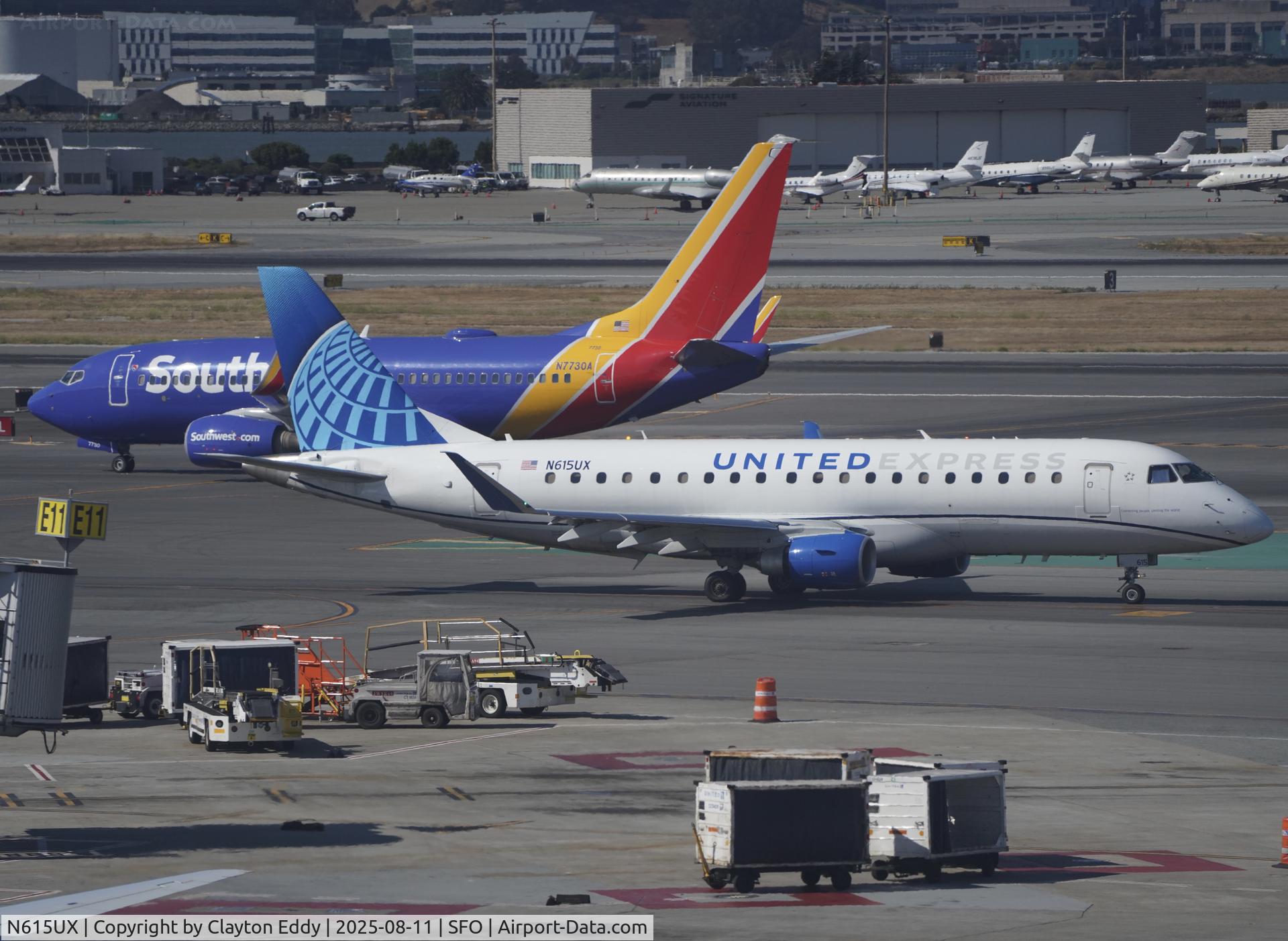 N615UX, 2019 Embraer 175LR (ERJ-170-200LR) C/N 17000816, Sky Terrace SFO 2025