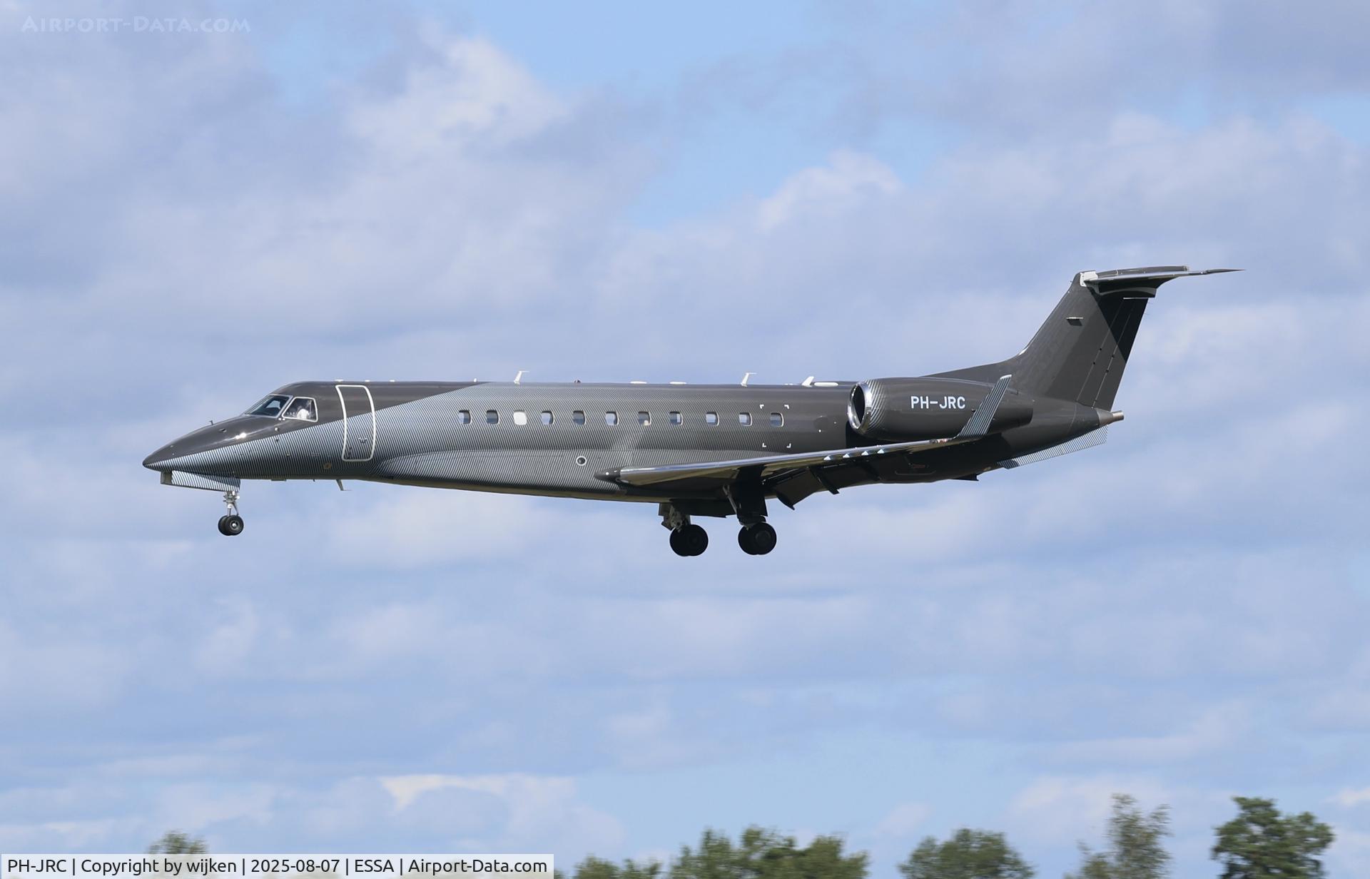 PH-JRC, 2007 Embraer ERJ-135BJ Legacy 600 C/N 14501016, Rwy 26
