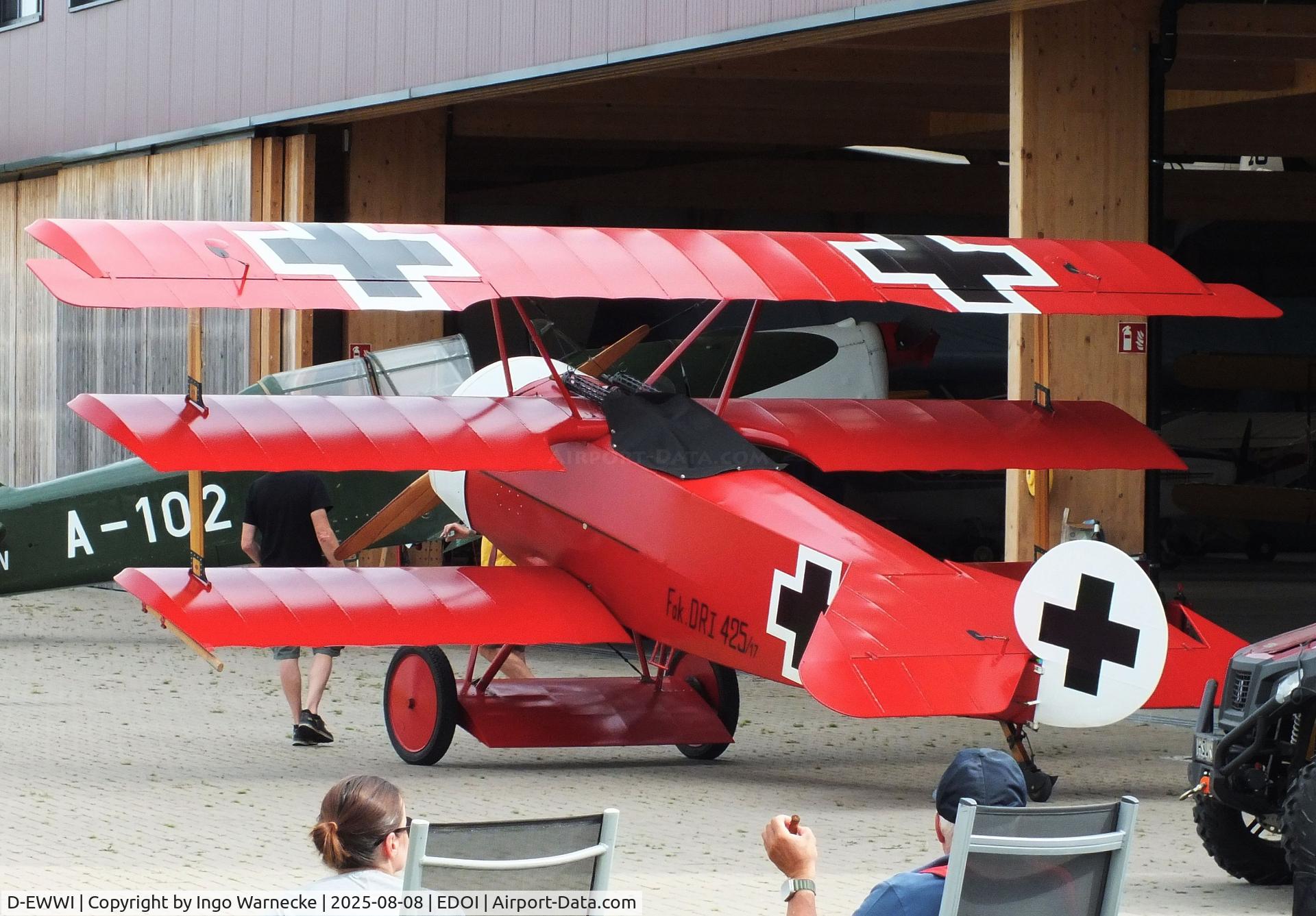 D-EWWI, 1980 Fokker replica DR.1 C/N 20002643, Fokker Dr I replica at Bienenfarm airfield during the 2025 Quax Bücker-Treffen (Bücker-Meeting) and Vintage Aerobatic World Championships