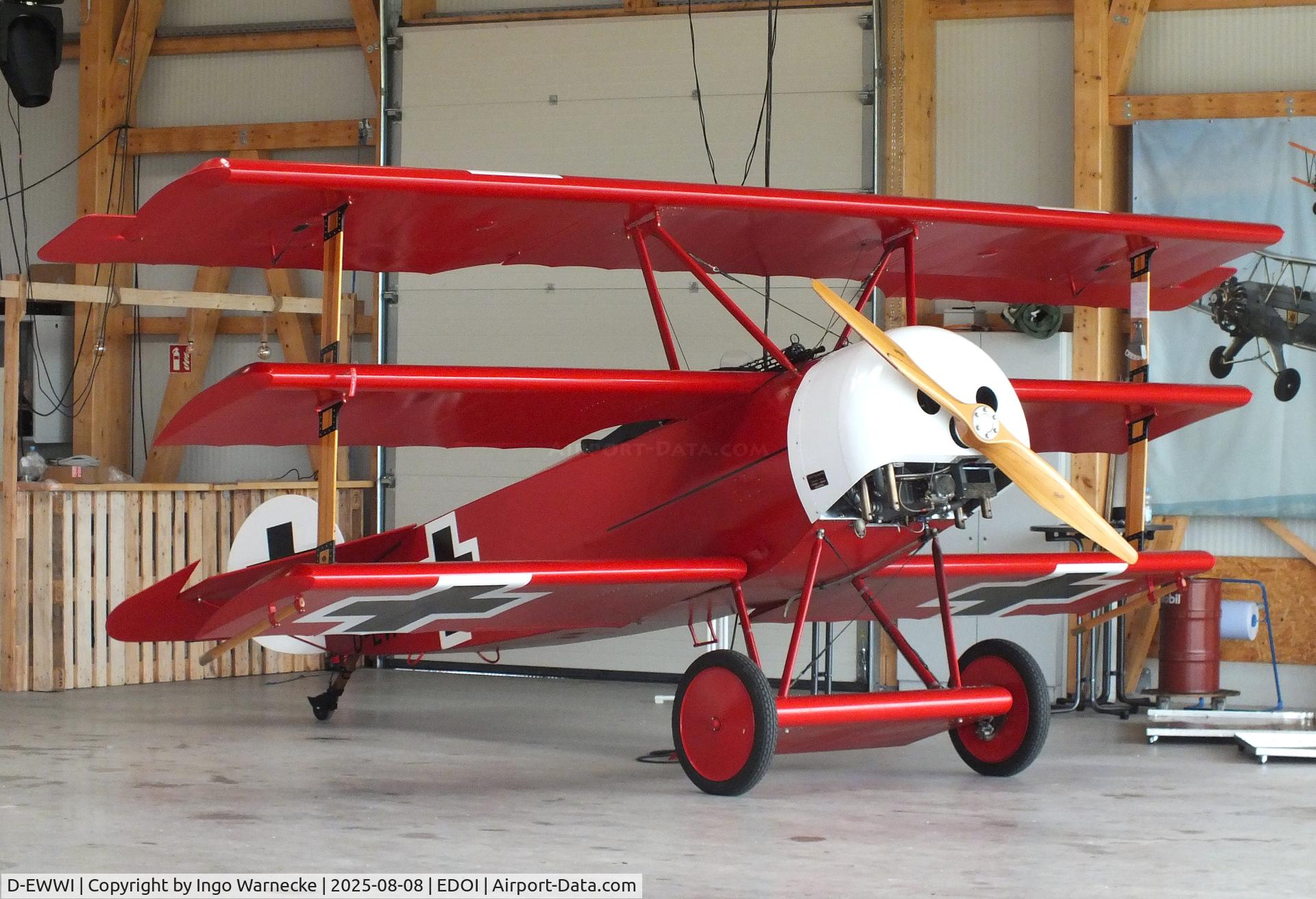 D-EWWI, 1980 Fokker replica DR.1 C/N 20002643, Fokker Dr I replica at Bienenfarm airfield during the 2025 Quax Bücker-Treffen (Bücker-Meeting) and Vintage Aerobatic World Championships