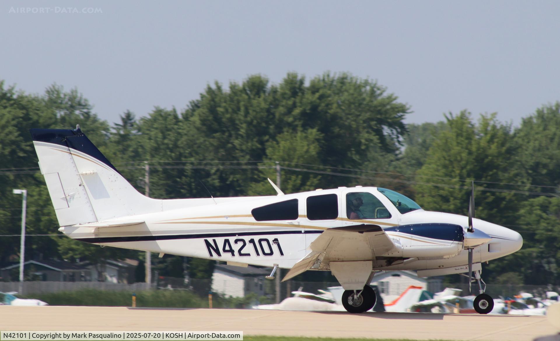 N42101, 1970 Beech 95-B55 Baron C/N TC-1292, Beech B55