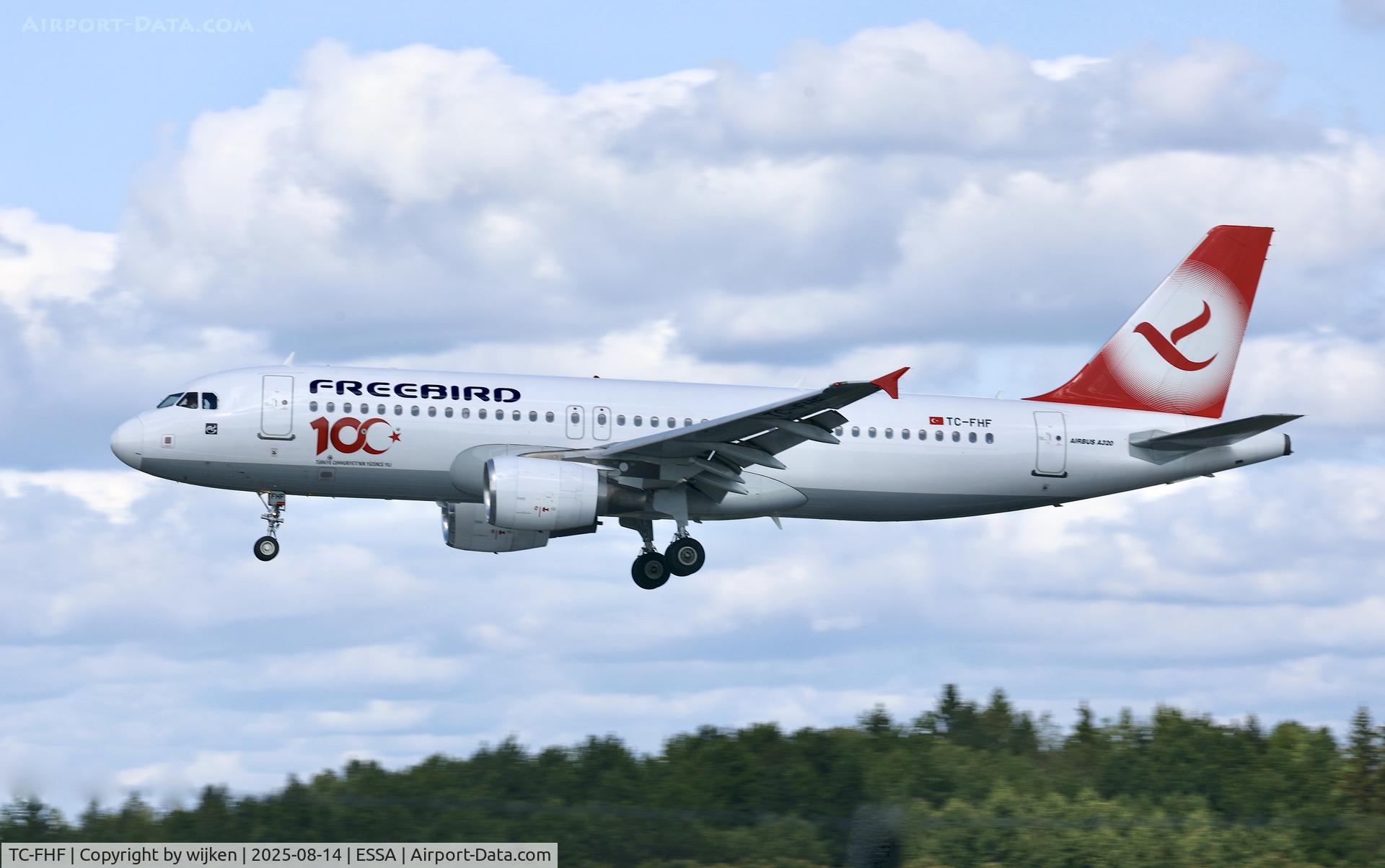 TC-FHF, 2008 Airbus A320-214 C/N 3514, Rwy 26