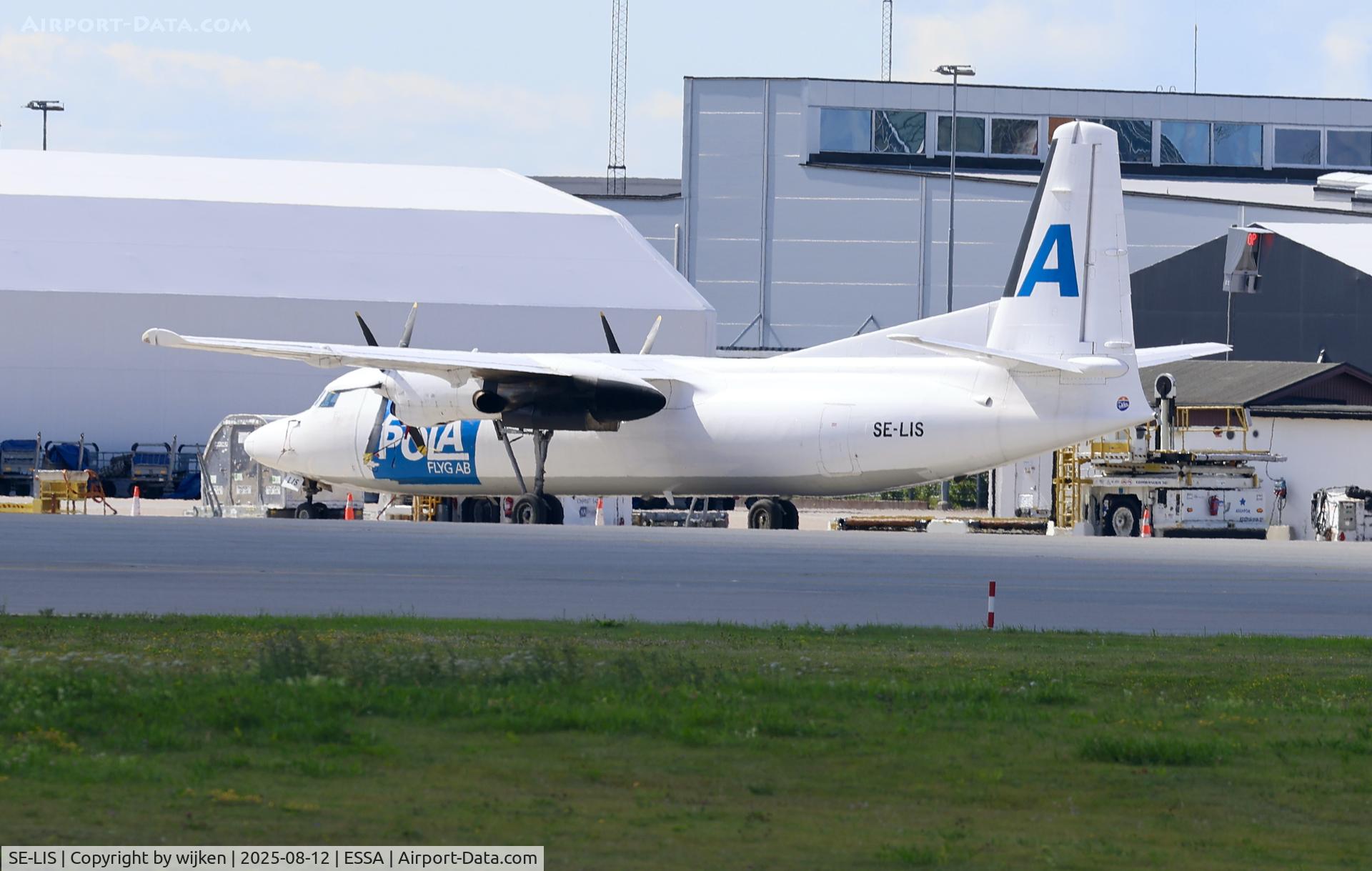 SE-LIS, 1989 Fokker 50 C/N 20152, Ramp R