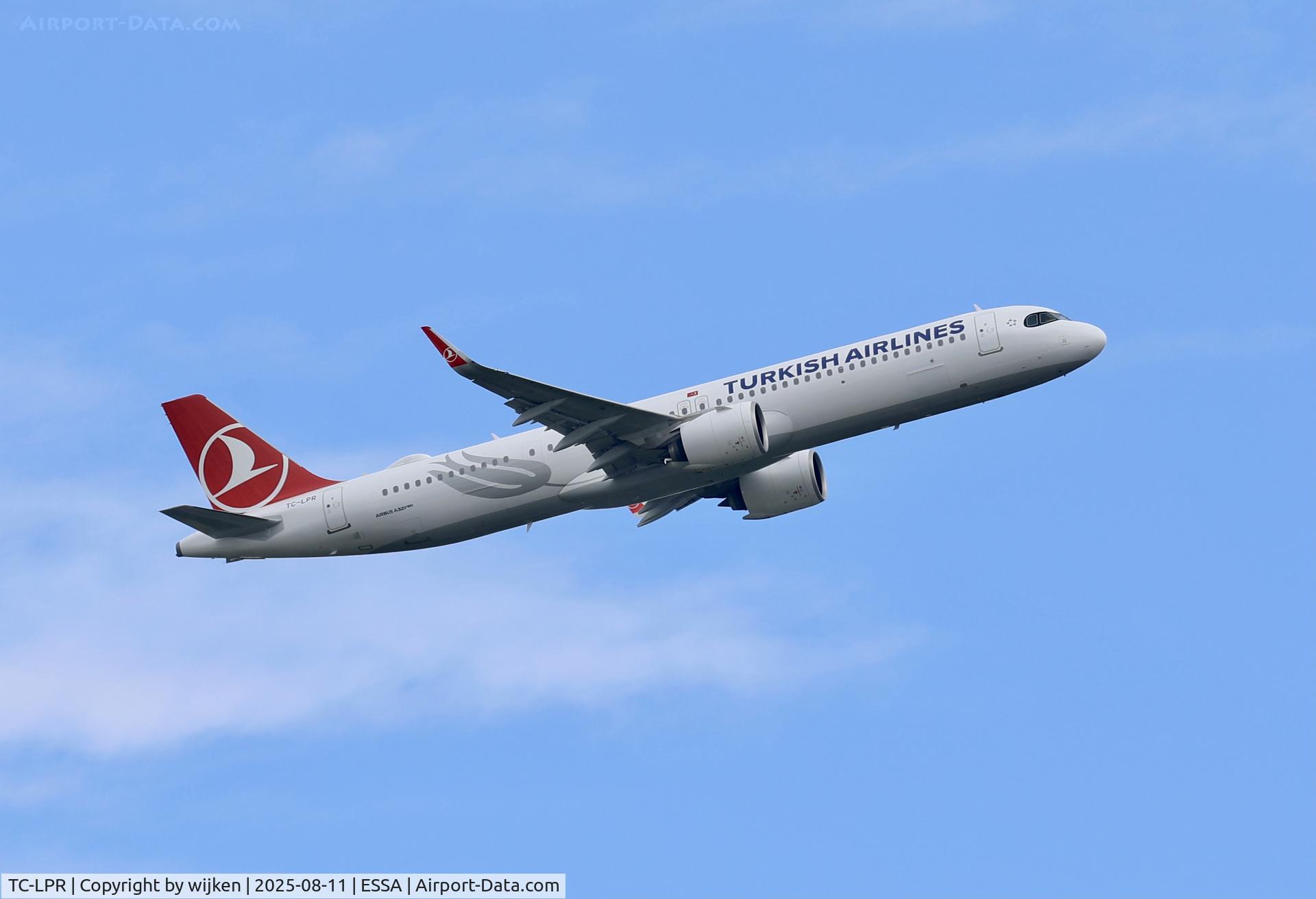 TC-LPR, 2025 Airbus A321-271NX C/N 12577, Rwy 19R