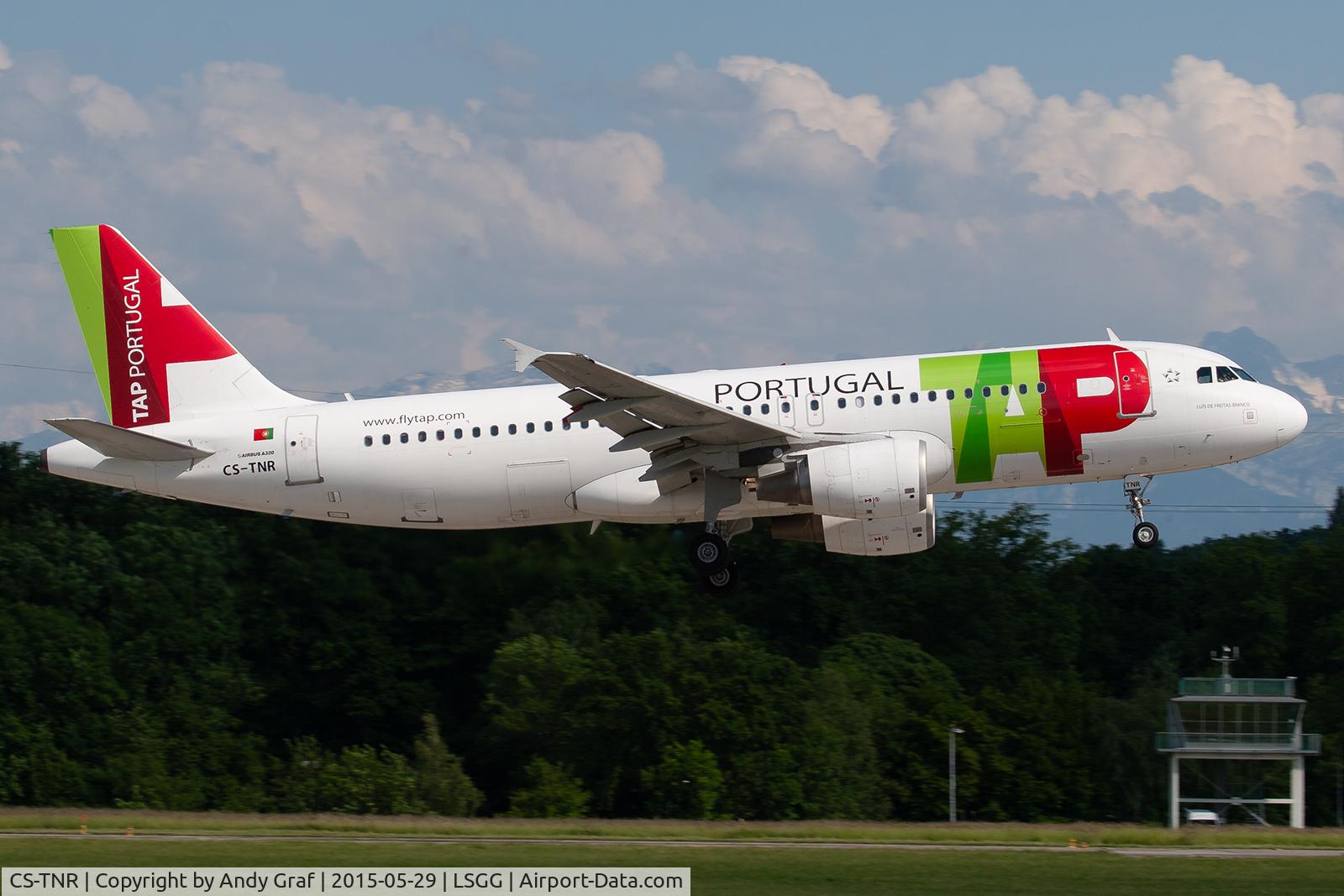 CS-TNR, 2009 Airbus A320-214 C/N 3883, TAP A320