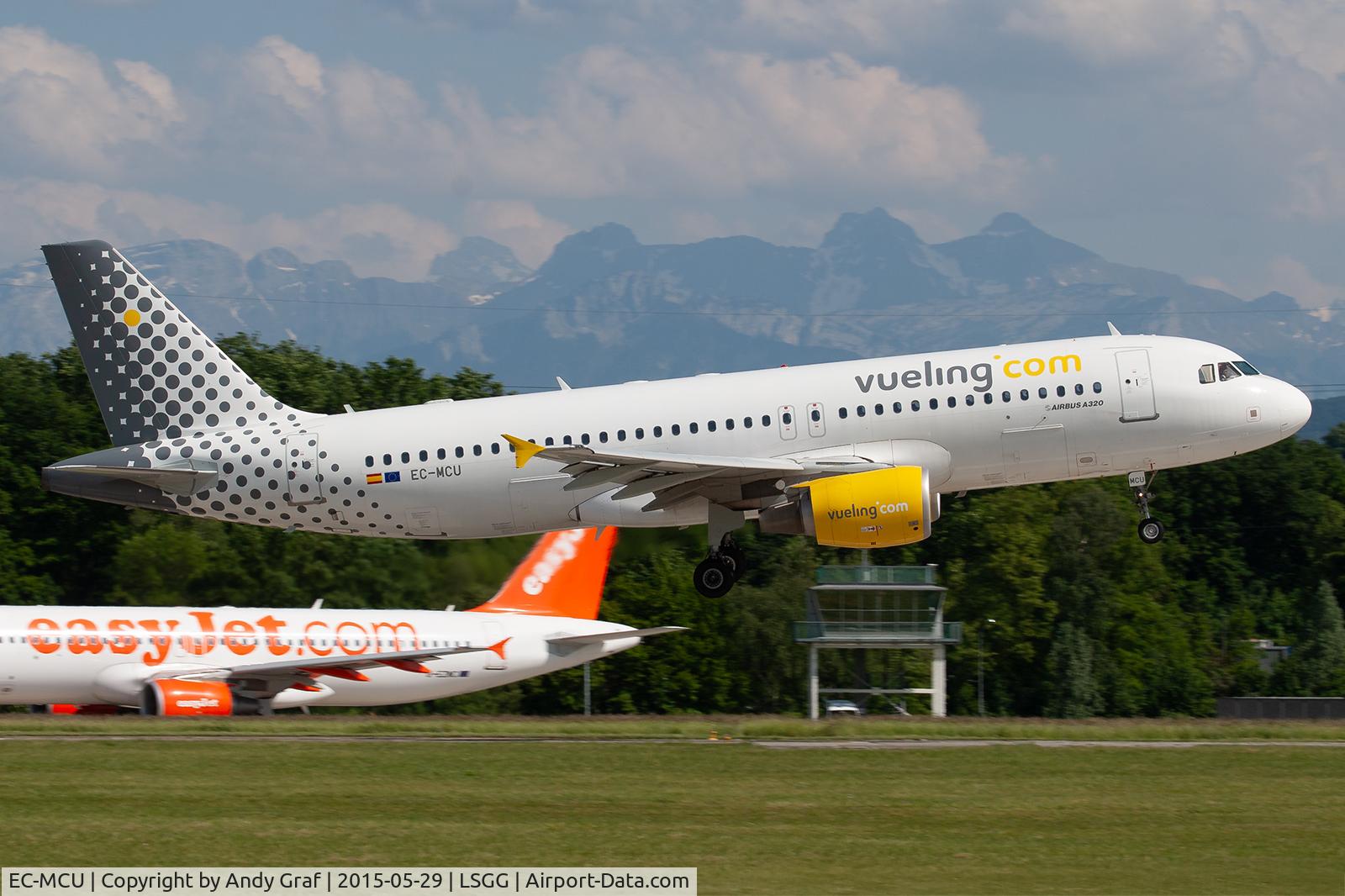 EC-MCU, 2009 Airbus A320-214 C/N 3907, Vueling A320