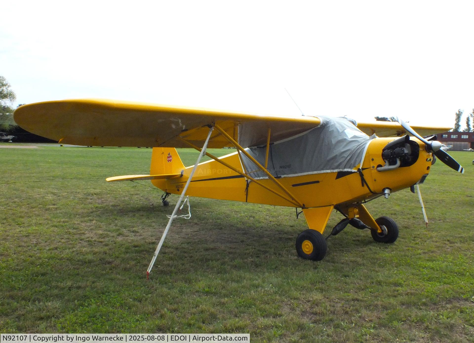 N92107, 1946 Piper J3C-65 Cub C/N 16544, Piper J3C-65 Cub at Bienenfarm airfield during the 2025 Quax Bücker-Treffen (Bücker-Meeting) and Vintage Aerobatic World Championships