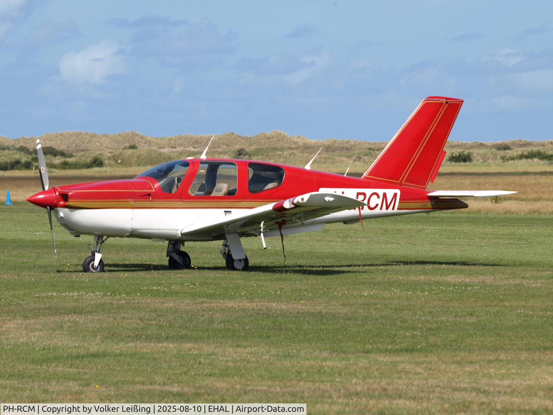 PH-RCM, 1992 Socata TB-20 Trinidad C/N 1451, parking