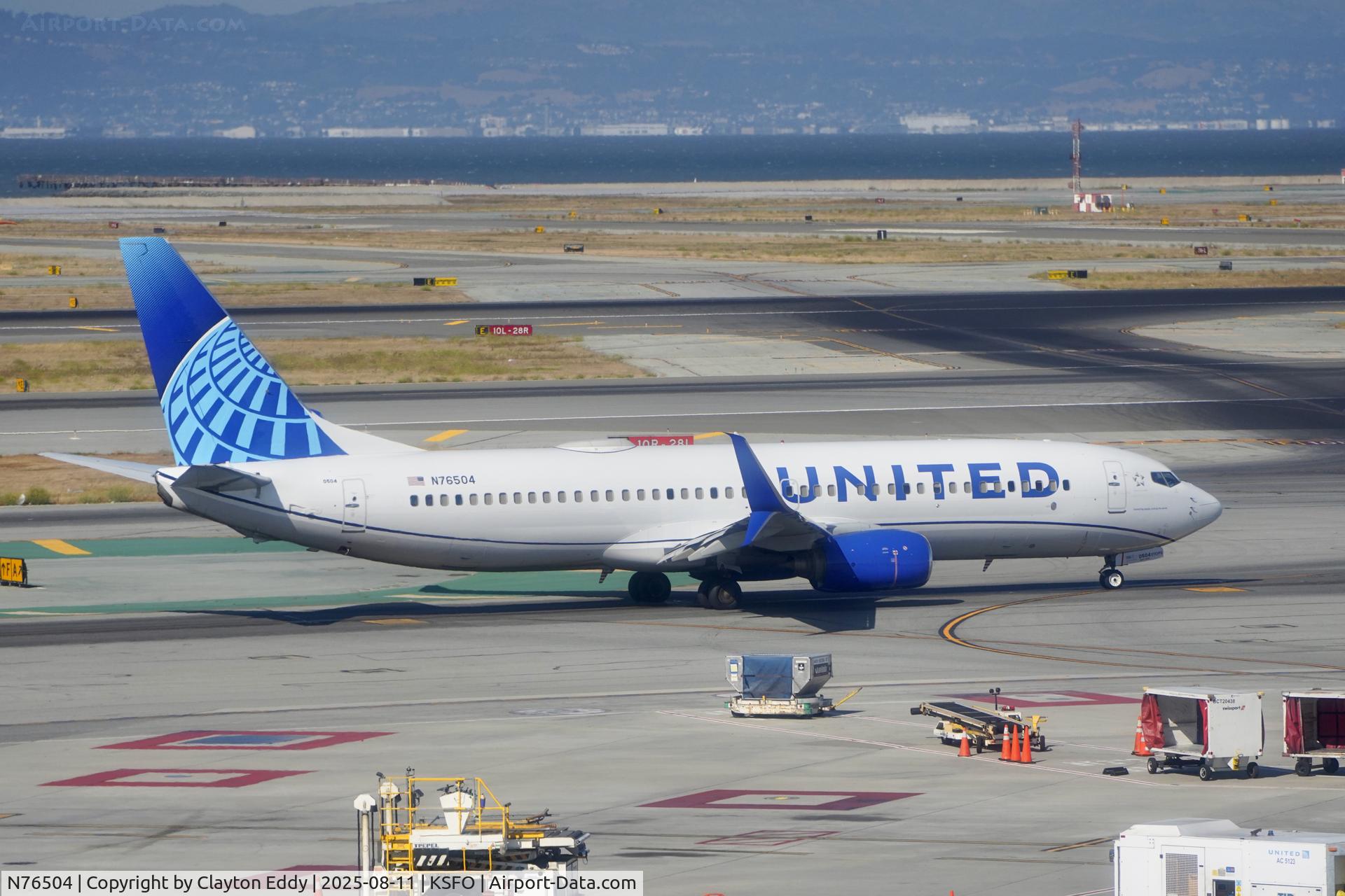 N76504, 2006 Boeing 737-824 C/N 31604, Sky Terrace SFO 2025