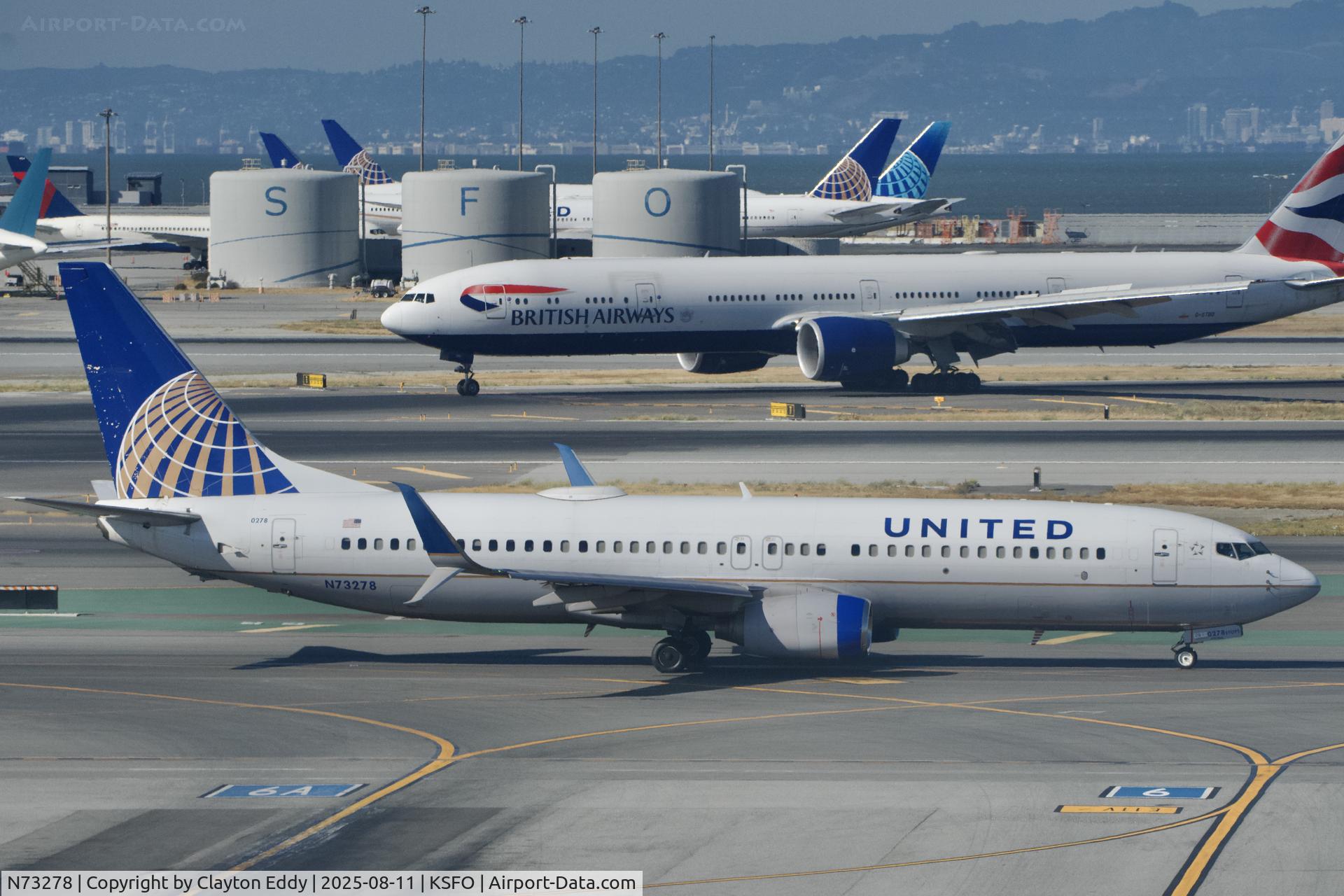 N73278, 2003 Boeing 737-824 C/N 31596, Sky Terrace SFO 2025
