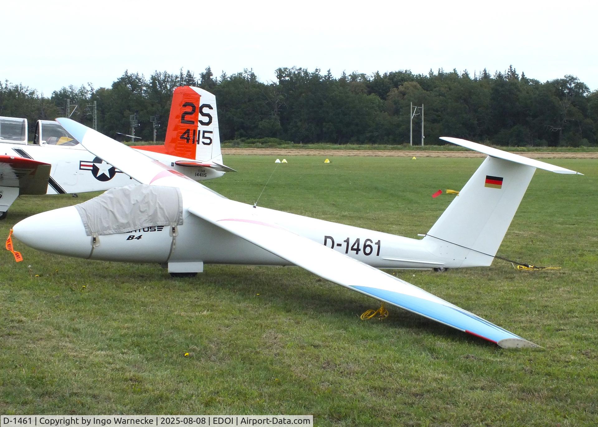D-1461, 1974 Pilatus B-4 C/N 120, Pilatus B-4 at Bienenfarm airfield during the 2025 Quax Bücker-Treffen (Bücker-Meeting) and Vintage Aerobatic World Championships
