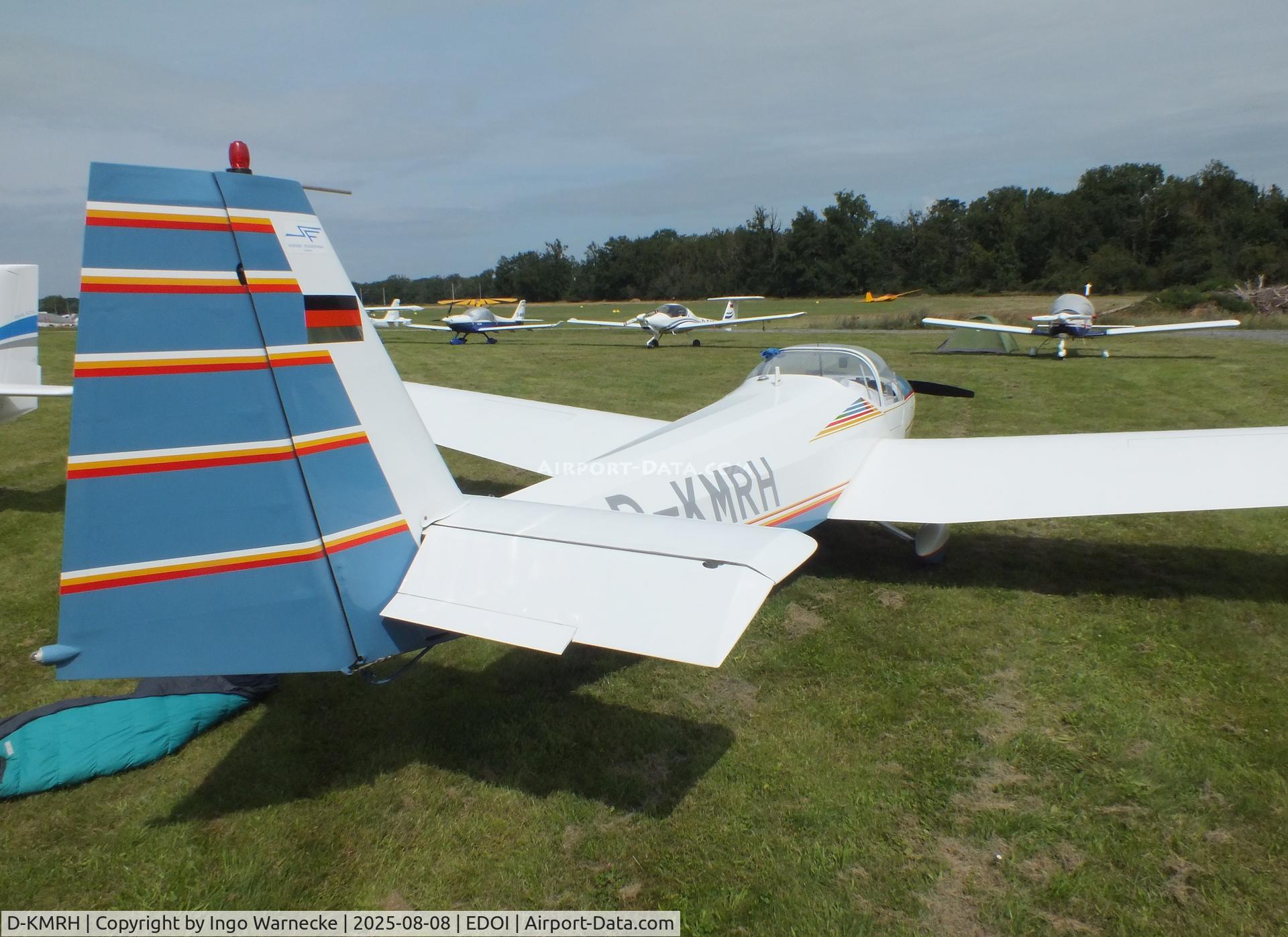 D-KMRH, Scheibe SF-25C Rotax-Falke C/N 44540, Scheibe SF-25C Rotax-Falke at Bienenfarm airfield during the 2025 Quax Bücker-Treffen (Bücker-Meeting) and Vintage Aerobatic World Championships
