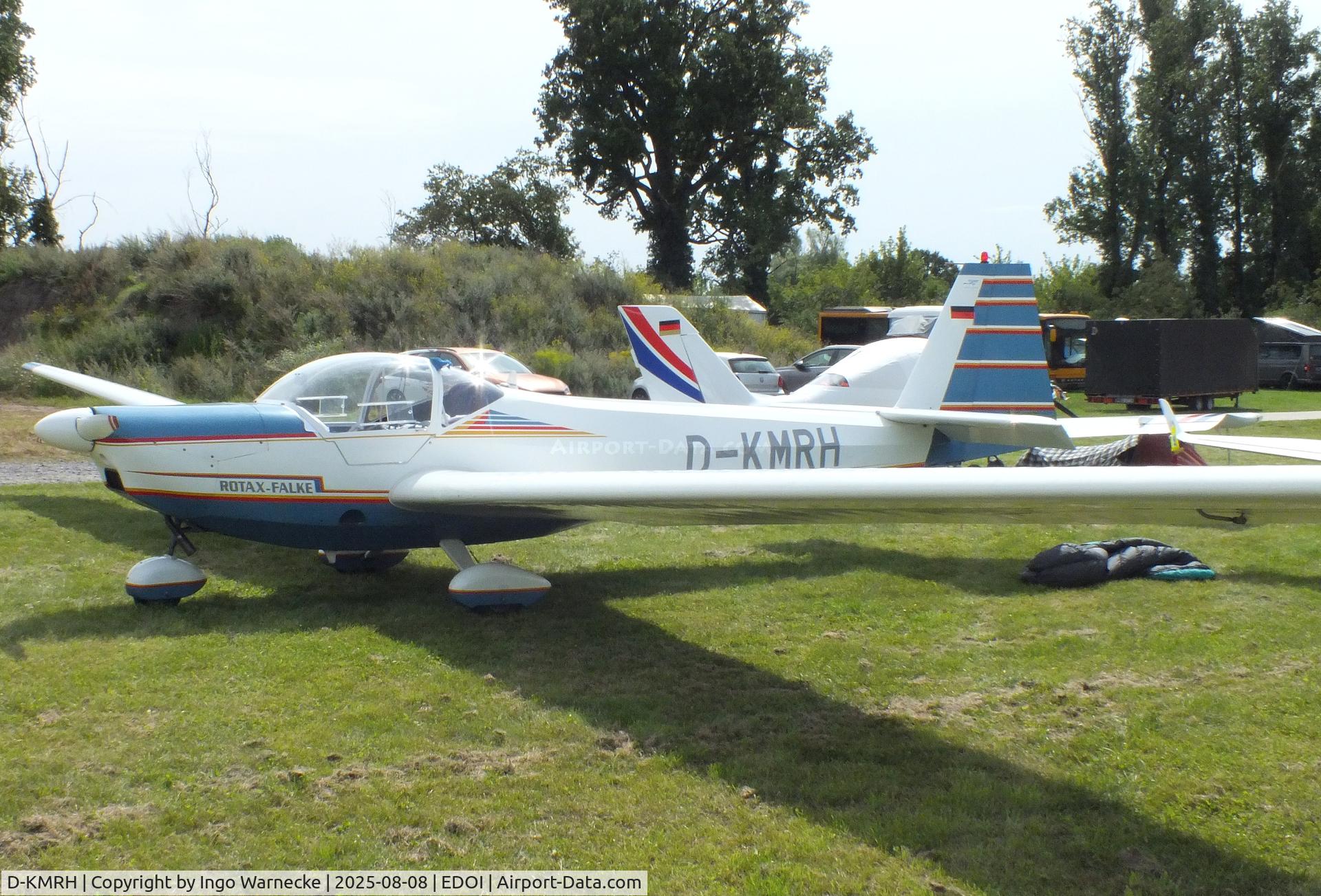 D-KMRH, Scheibe SF-25C Rotax-Falke C/N 44540, Scheibe SF-25C Rotax-Falke at Bienenfarm airfield during the 2025 Quax Bücker-Treffen (Bücker-Meeting) and Vintage Aerobatic World Championships