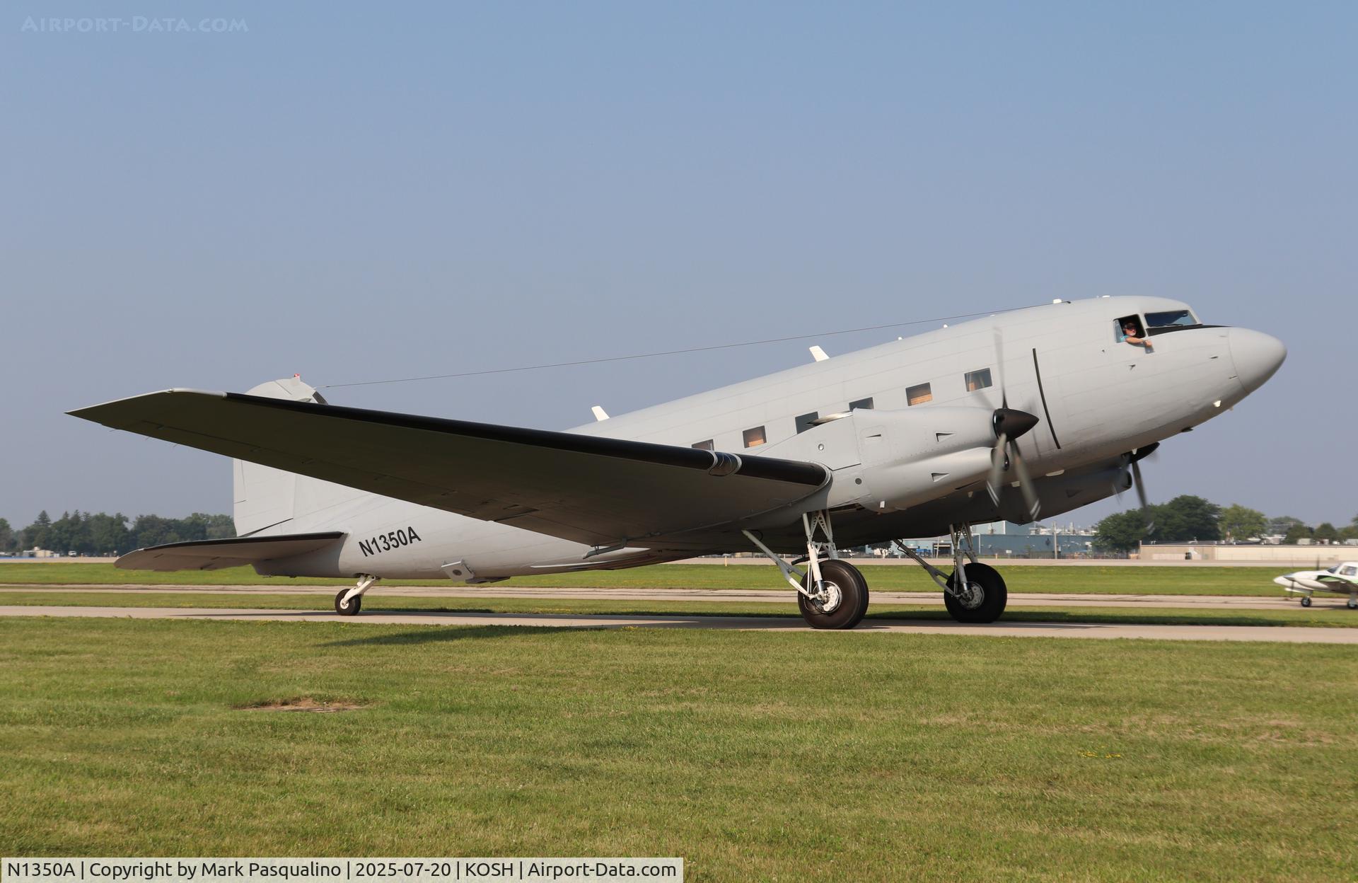N1350A, 1944 Douglas C-47B Skytrain C/N 16285/33032, Douglas C-47B