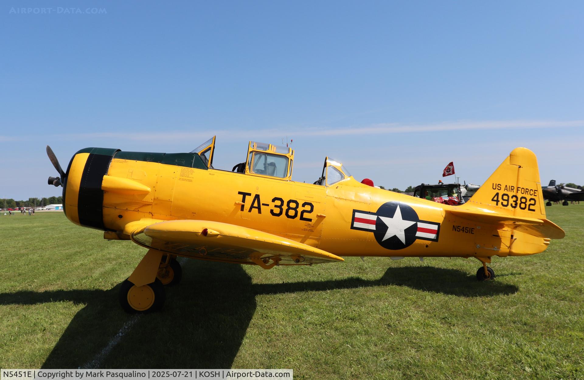 N5451E, 1949 North American T-6G Texan C/N 168-496, North American T-6G