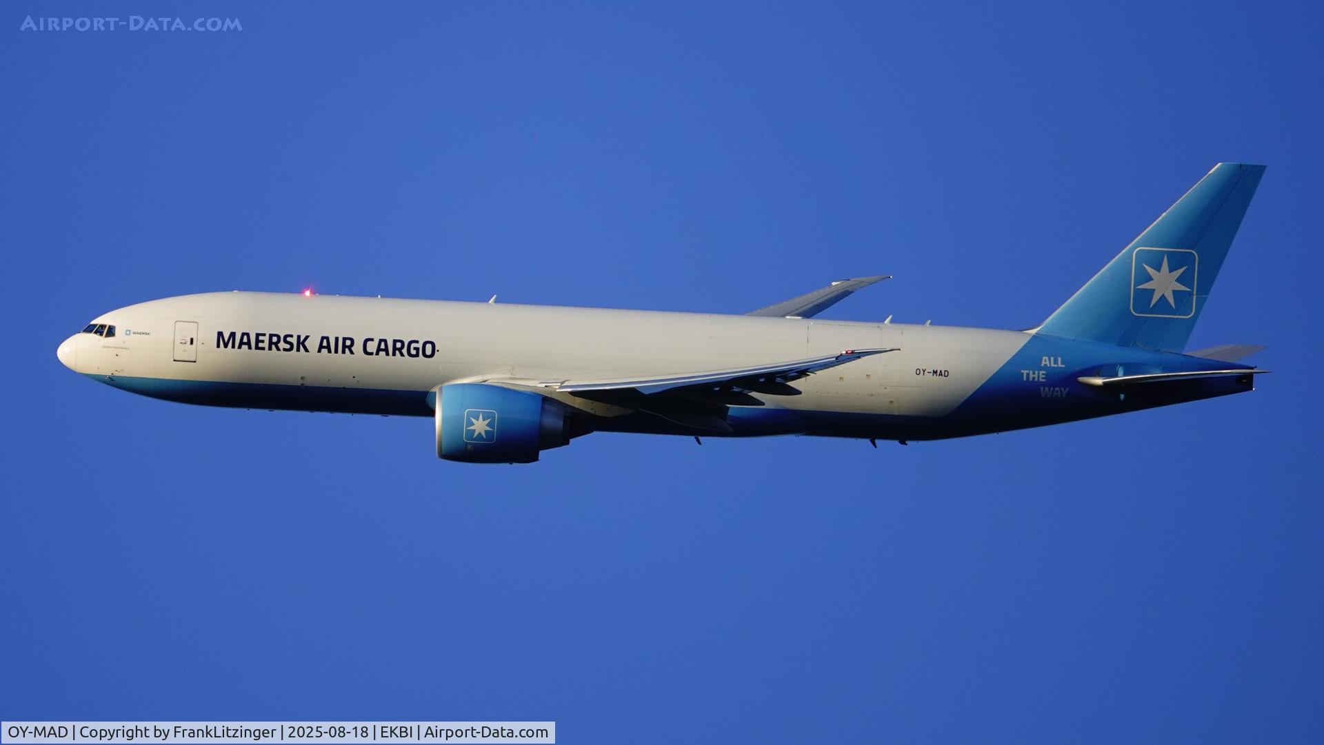 OY-MAD, 2024 Boeing 777-F C/N 67866, Turning into final RWY 27