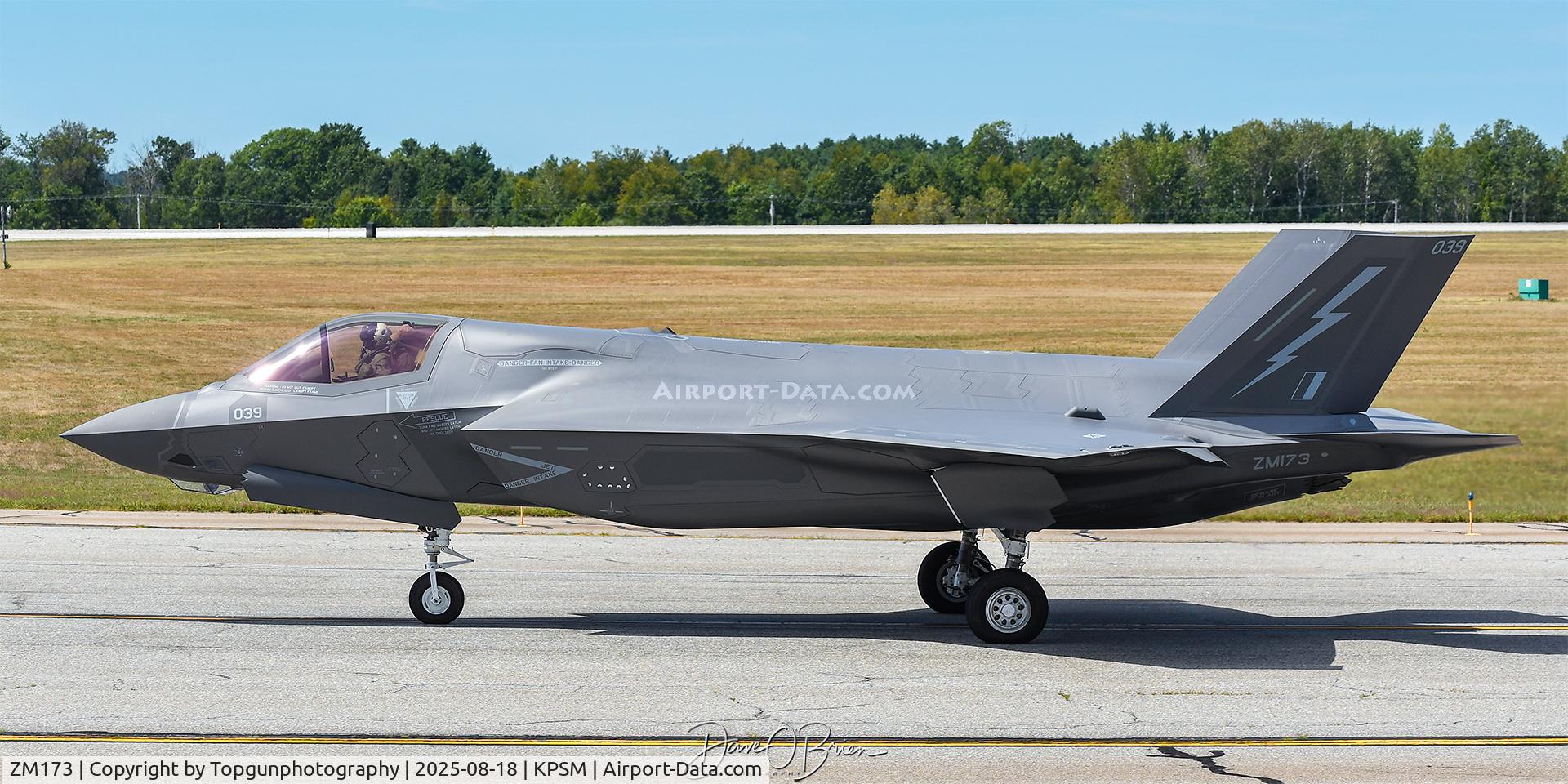 ZM173, 2025 Lockheed Martin F-35B Lightning II C/N BK-39, ASCOT9201 on a delivery flight to the UK