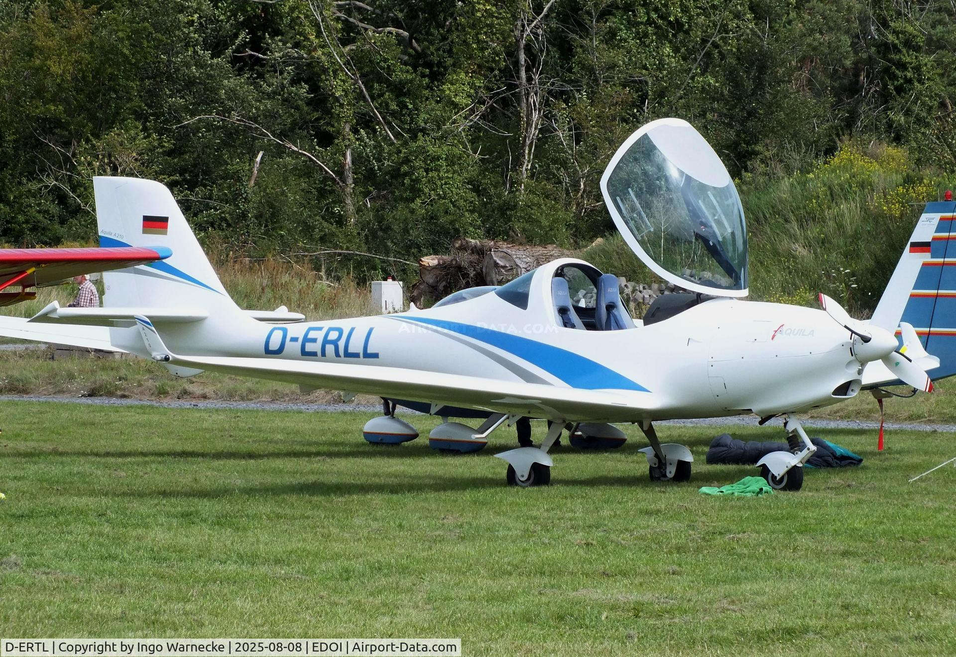 D-ERTL, 1998 Diamond DA-20A-1 Katana C/N 10326, Diamond DA-20A-1 Katana at Bienenfarm airfield during the 2025 Quax Bücker-Treffen (Bücker-Meeting) and Vintage Aerobatic World Championships