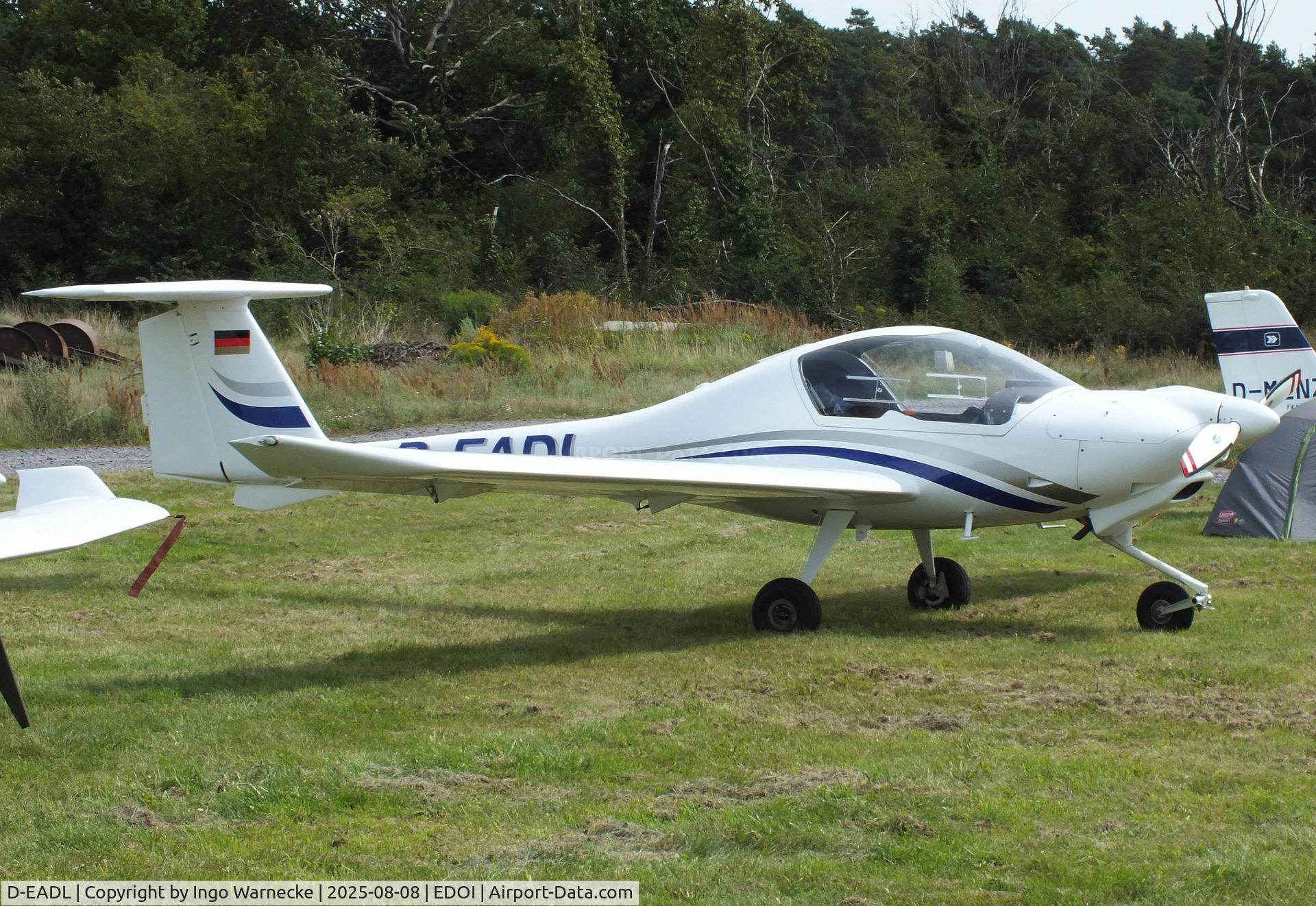 D-EADL, Diamond DV-20-100 Katana C/N 20105, Diamond DV-20-100 Katana at Bienenfarm airfield during the 2025 Quax Bücker-Treffen (Bücker-Meeting) and Vintage Aerobatic World Championships