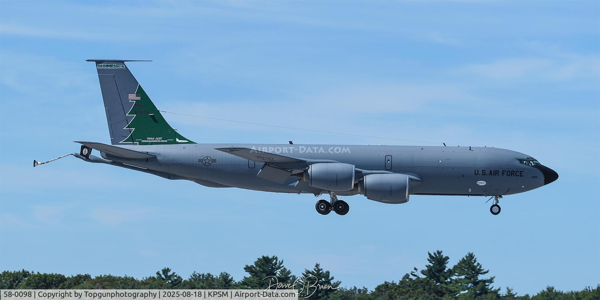 58-0098, 1958 Boeing KC-135R Stratotanker C/N 17843, MAINE91 inbound full stop