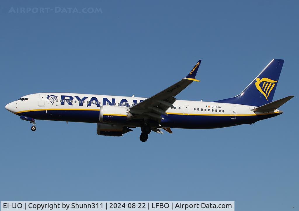 EI-IJO, 2024 Boeing 737-8 MAX 200 C/N 62371, Landing rwy 32R