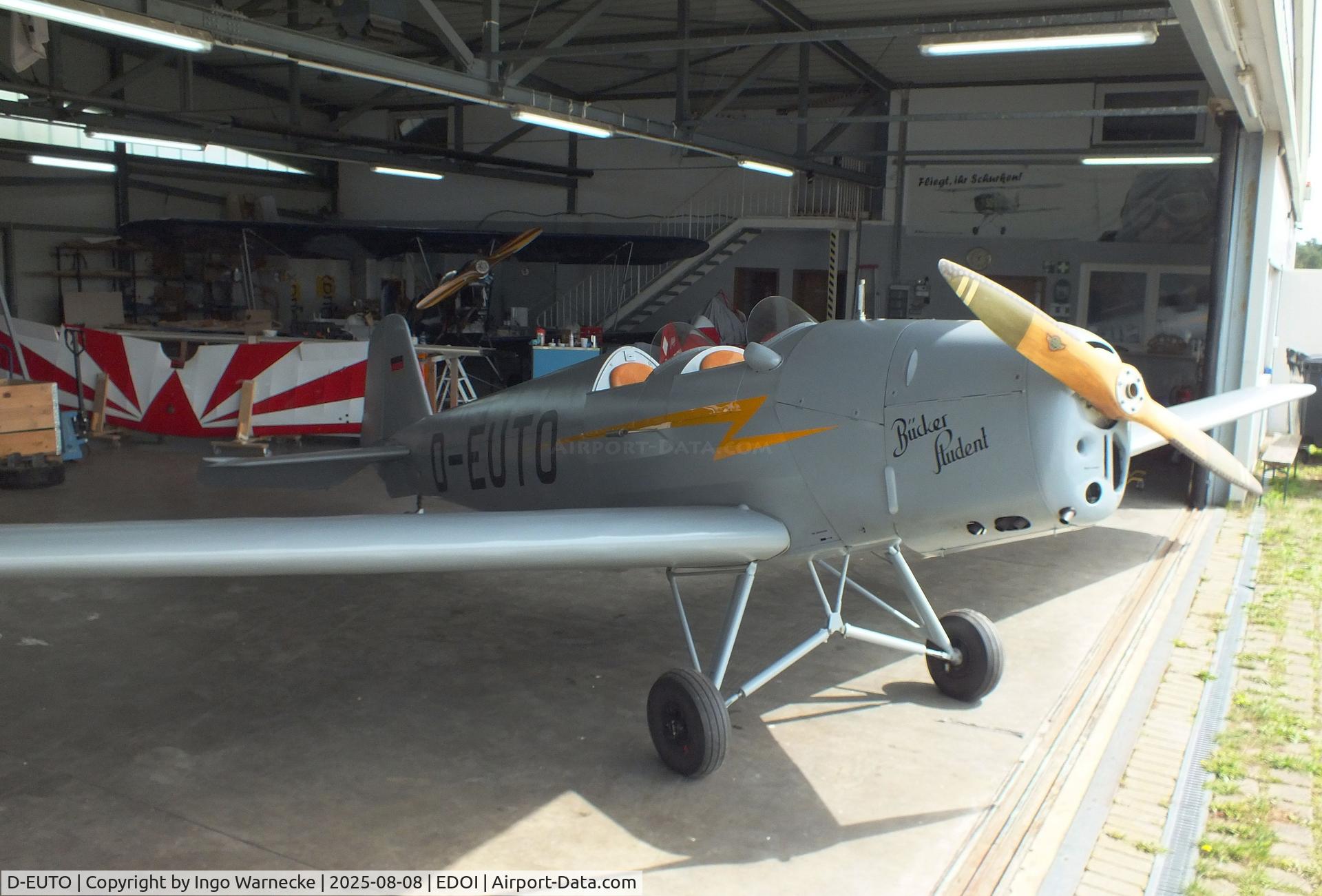 D-EUTO, 1939 Bucker Bu-180B Student C/N 2115, Bücker Bü 180B Student at Bienenfarm airfield during the 2025 Quax Bücker-Treffen (Bücker-Meeting) and Vintage Aerobatic World Championships