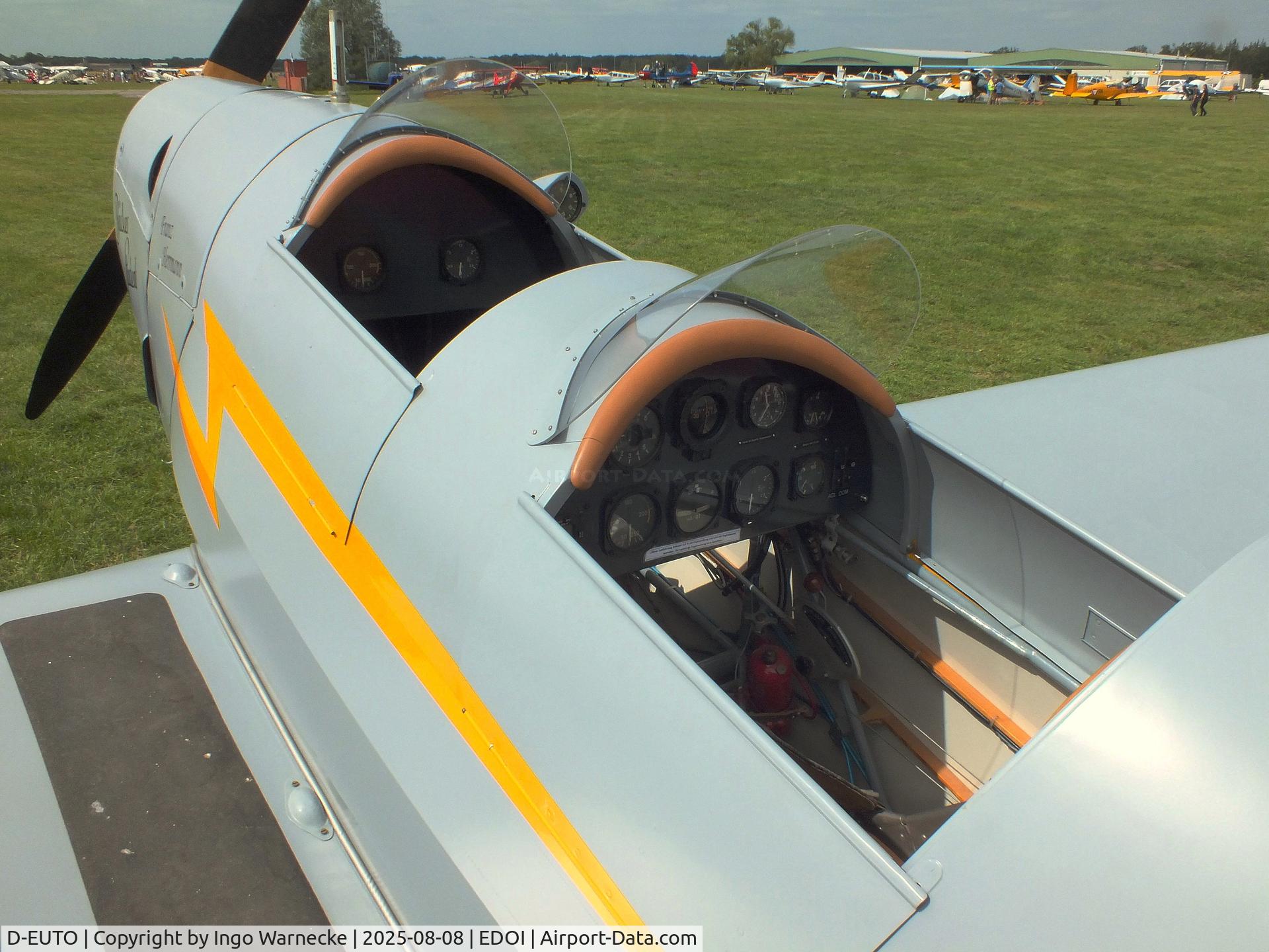 D-EUTO, 1939 Bucker Bu-180B Student C/N 2115, Bücker Bü 180B Student at Bienenfarm airfield during the 2025 Quax Bücker-Treffen (Bücker-Meeting) and Vintage Aerobatic World Championships