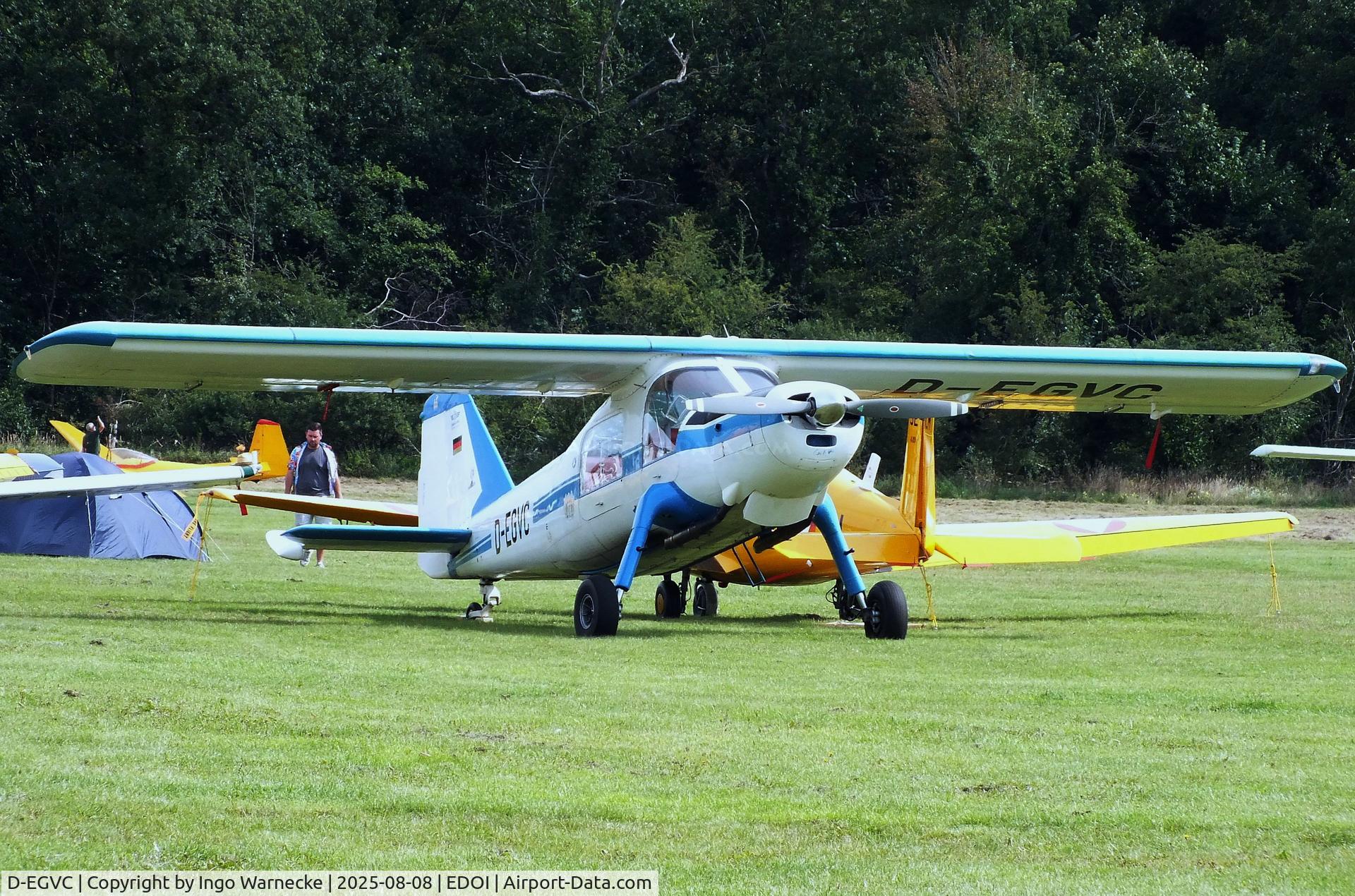 D-EGVC, Dornier Do-27J-1 C/N 2059, Dornier Do 27J-1 at Bienenfarm airfield during the 2025 Quax Bücker-Treffen (Bücker-Meeting) and Vintage Aerobatic World Championships