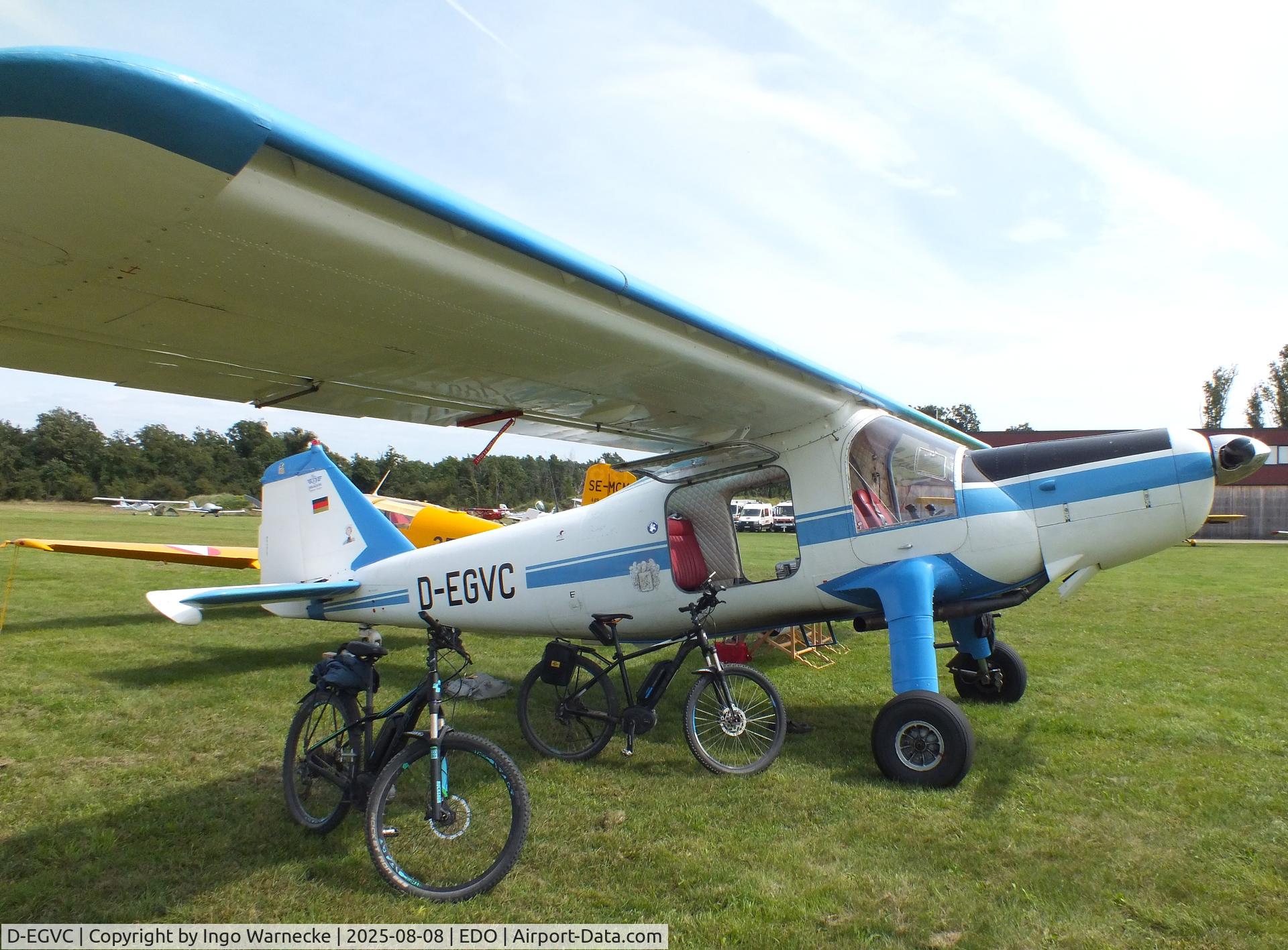 D-EGVC, Dornier Do-27J-1 C/N 2059, Dornier Do 27J-1 at Bienenfarm airfield during the 2025 Quax Bücker-Treffen (Bücker-Meeting) and Vintage Aerobatic World Championships