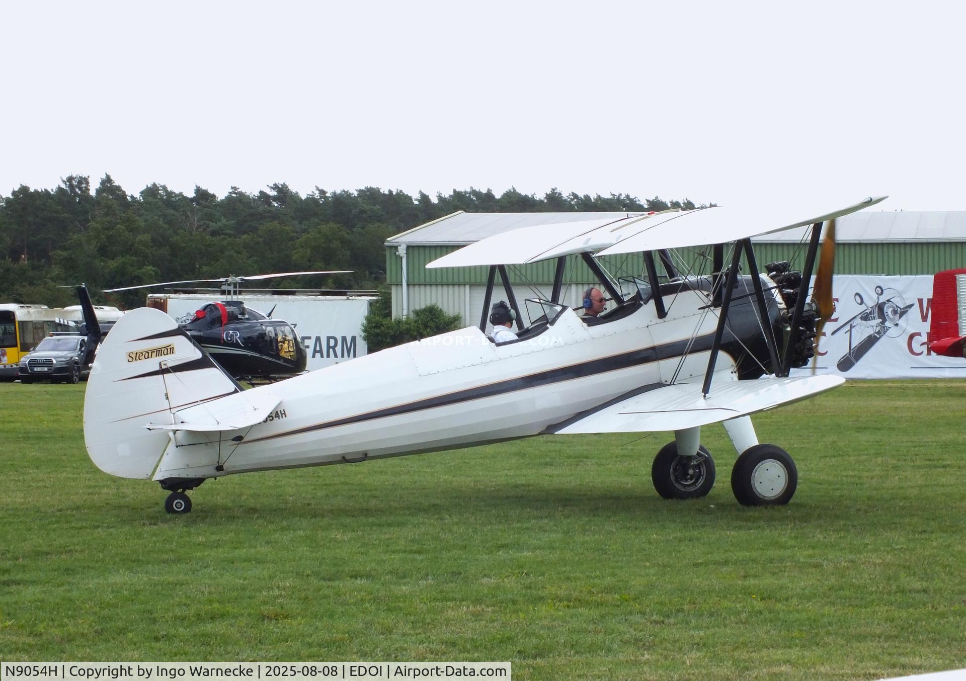 N9054H, 1943 Boeing E75 C/N 758778, Boeing (Stearman) E75 / PT-13 at Bienenfarm airfield during the 2025 Quax Bücker-Treffen (Bücker-Meeting) and Vintage Aerobatic World Championships