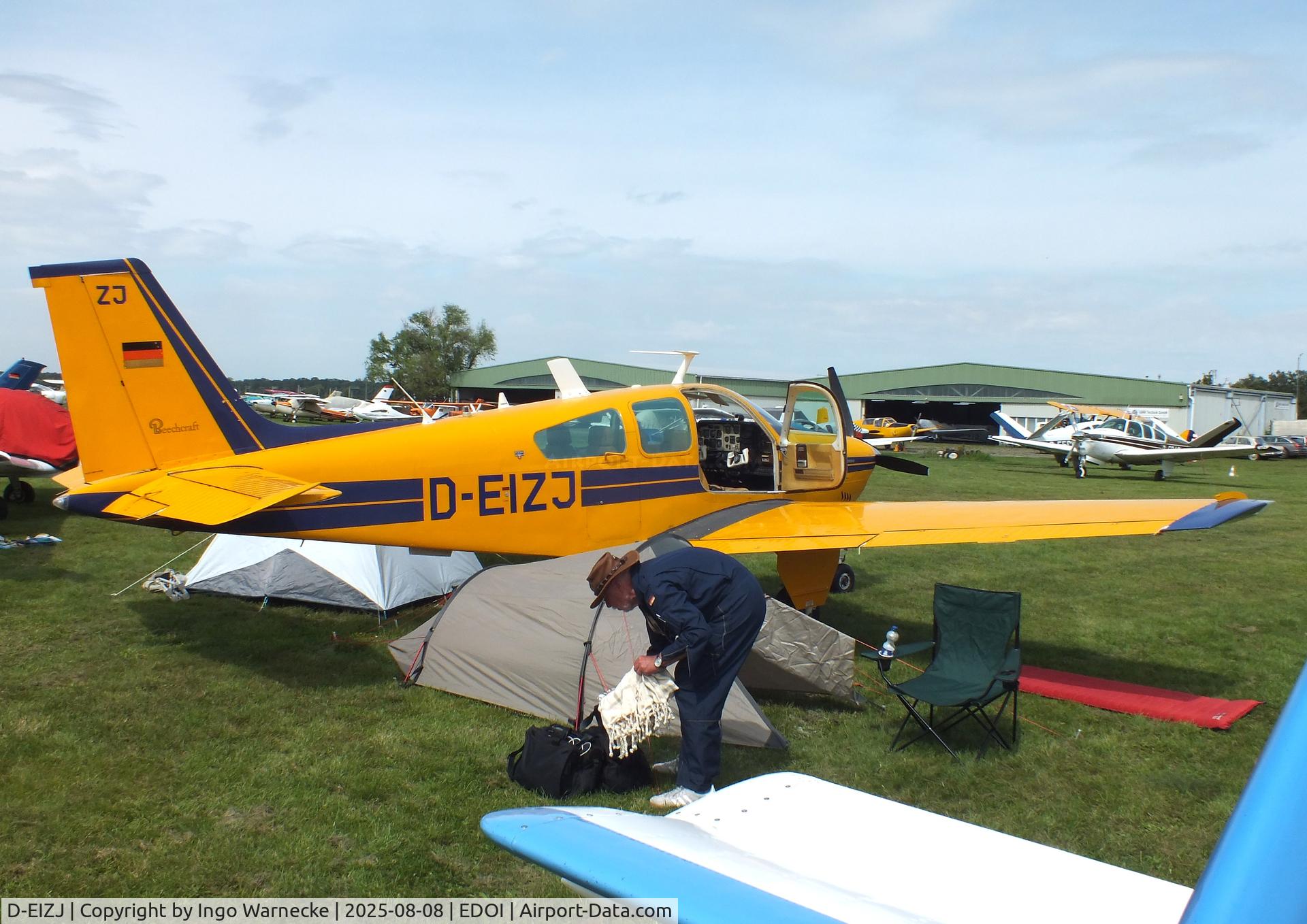 D-EIZJ, 1978 Beech F33A Bonanza C/N CE-788, Beechcraft F33A Bonanza at Bienenfarm airfield during the 2025 Quax Bücker-Treffen (Bücker-Meeting) and Vintage Aerobatic World Championships