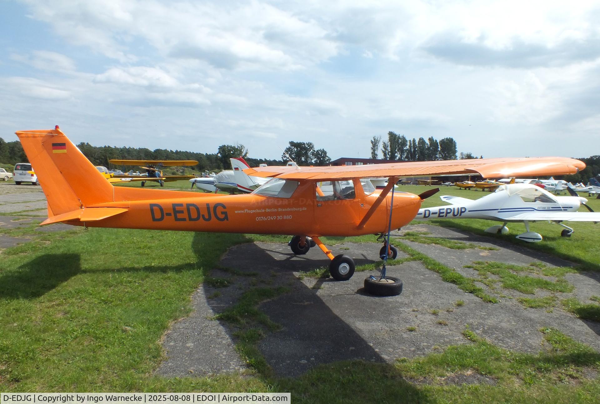 D-EDJG, 1974 Reims F150L C/N 1112, Cessna (Reims) F150L at Bienenfarm airfield during the 2025 Quax Bücker-Treffen (Bücker-Meeting) and Vintage Aerobatic World Championships